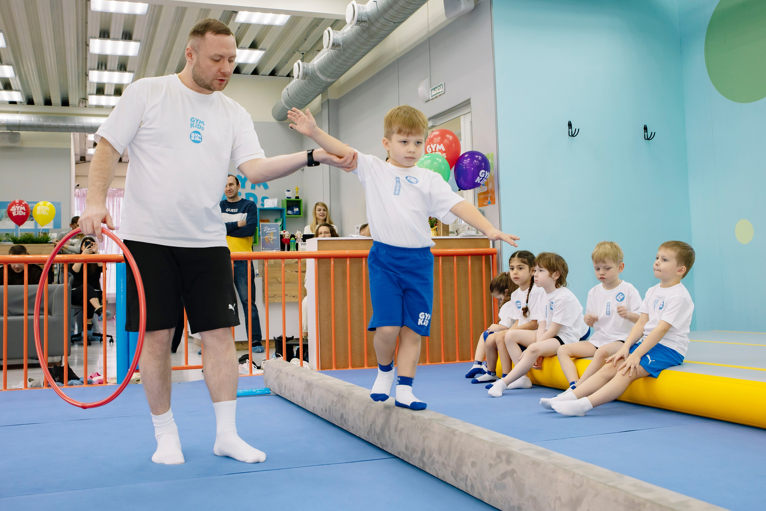 Соревнования по гимнастике в Gymkids Звенигород. Профессиональный фотограф в Москве | Заказать фотосессию и съемку