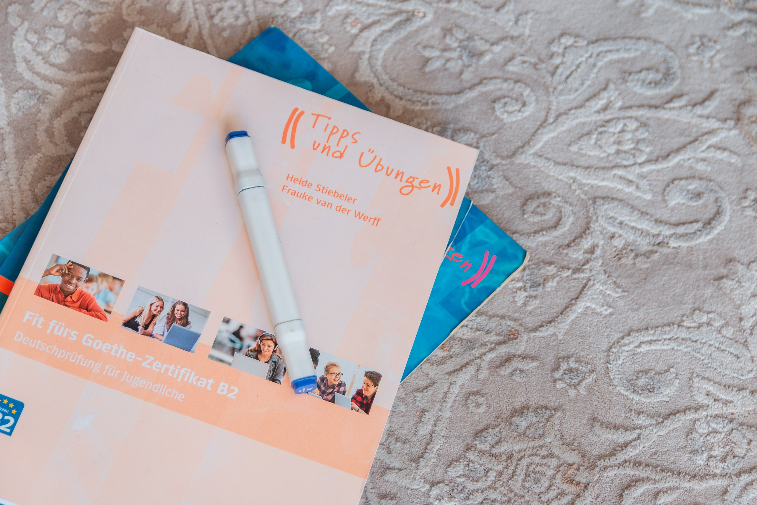 Репетитор немецкого языка. Фотограф Елена Медок Калининград