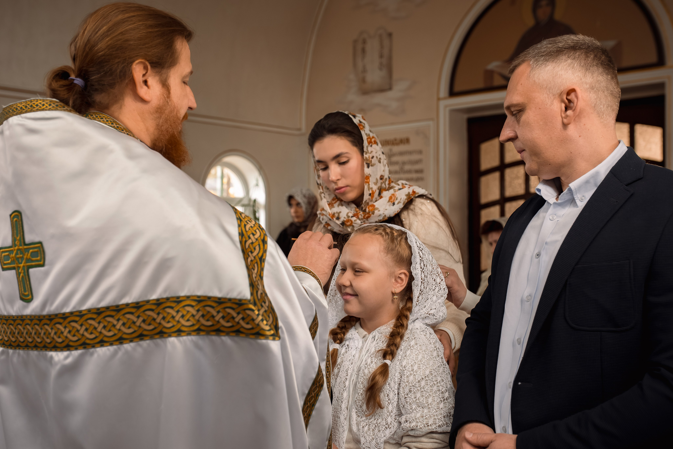Крещение сестрёнок в храме священномученика Ермогена. Фотограф на Крещение и Венчание в Ташкенте