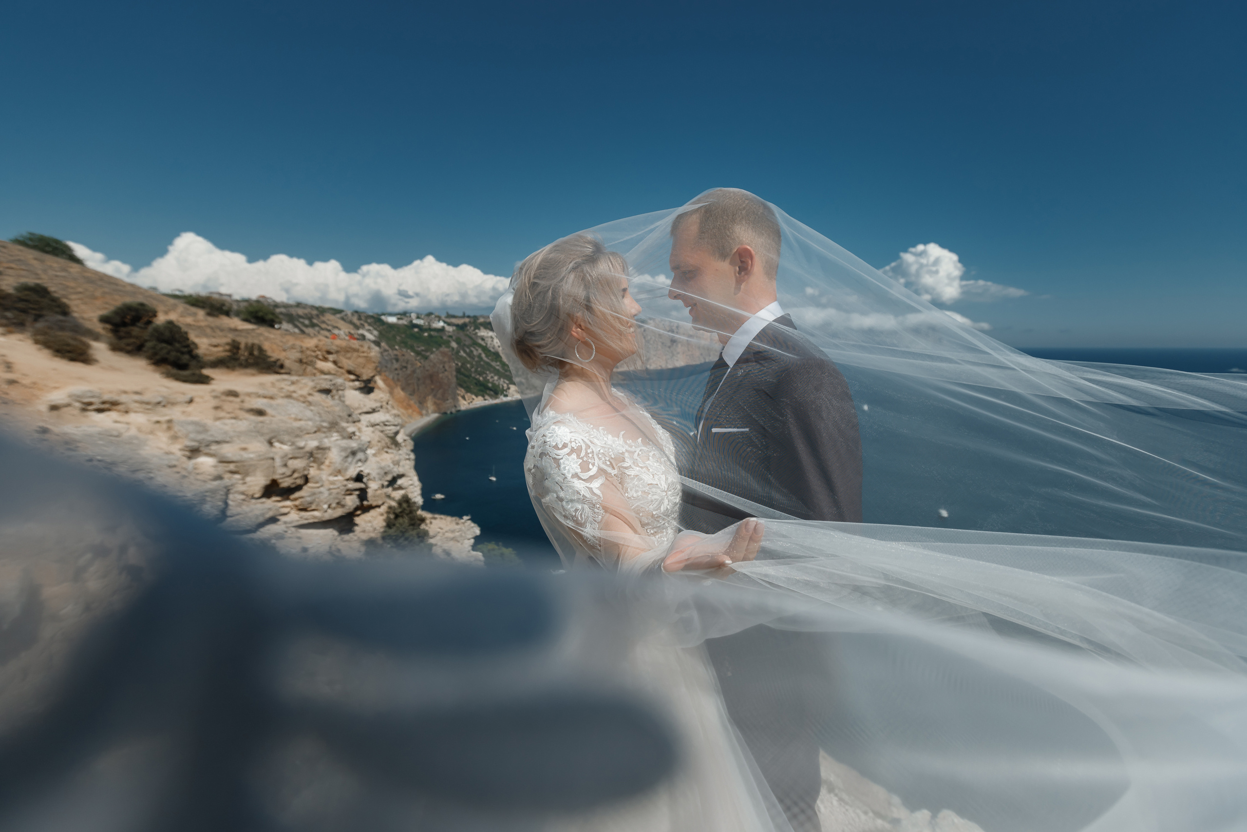 По дороге с облаками. Свадебная прогулка Даши и Алексея в Крыму. Свадебный фотограф в Крыму и Севастополе Ольга Баскакова