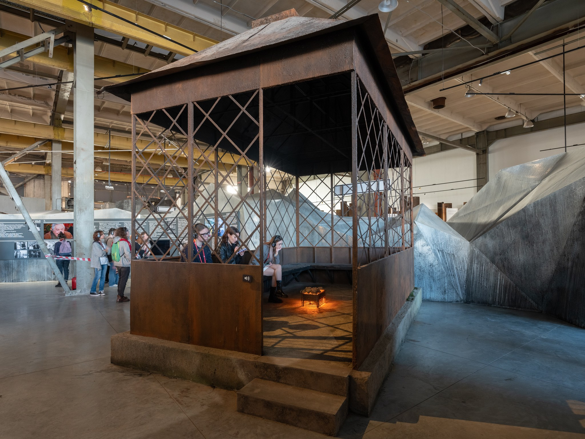 Выставка-путешествие «Балабанов» Севкабельпорт (СПБ) Planet9 2023. Фотограф Василий Буланов