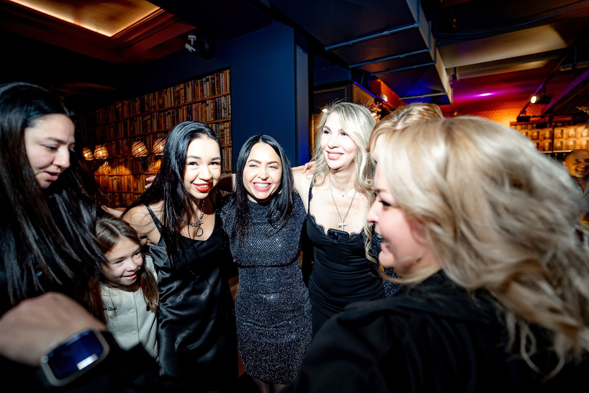 Новый год 2024 в Peoples. Сергей Кошкин. Репортажная и ивент-фотография в Сургуте