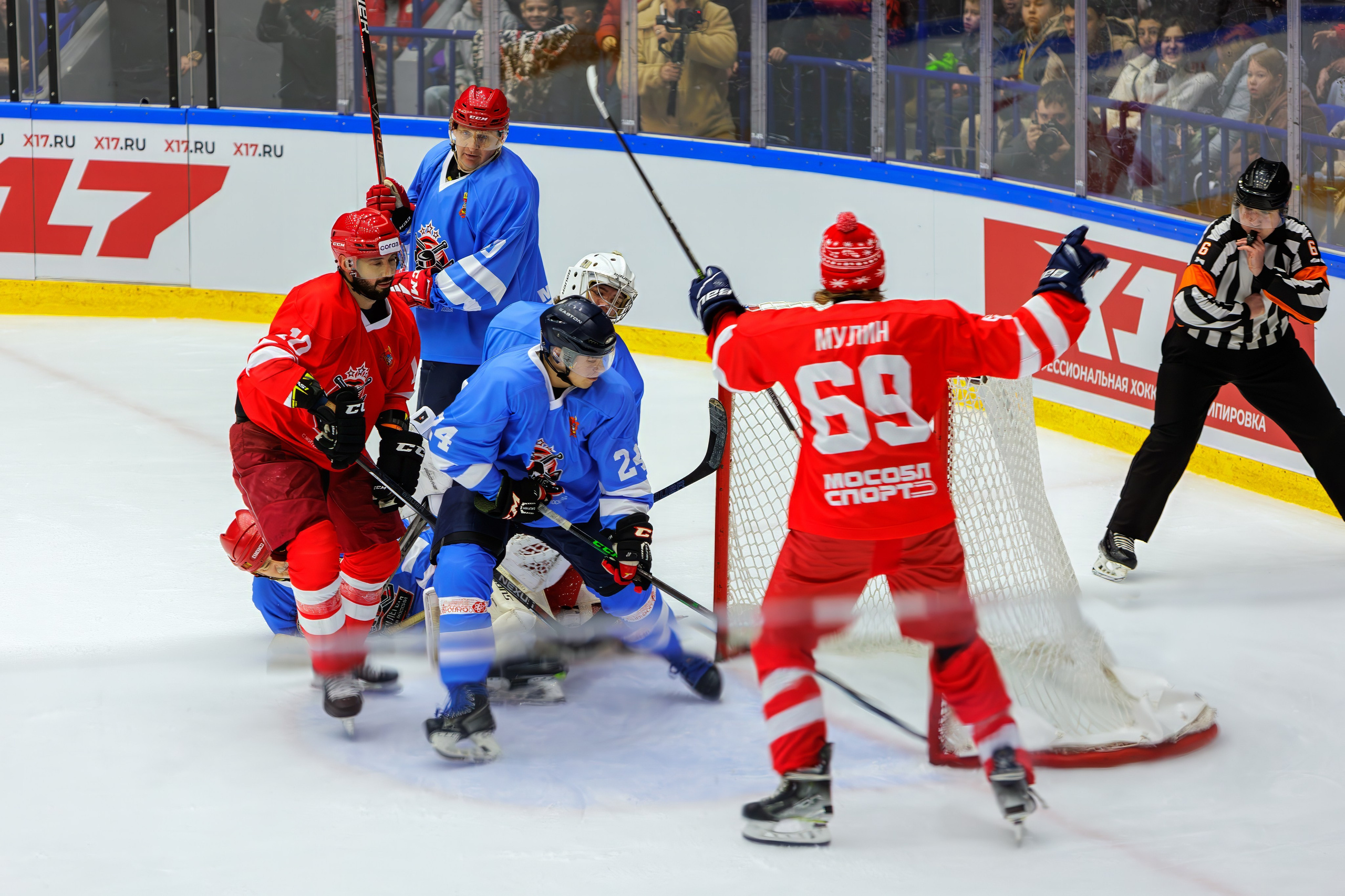 Первый матч Легенд в 2025 году. Выпускные альбомы и школьный фотограф в Подольске, Троицке, Щербинке, Москве и Московской области