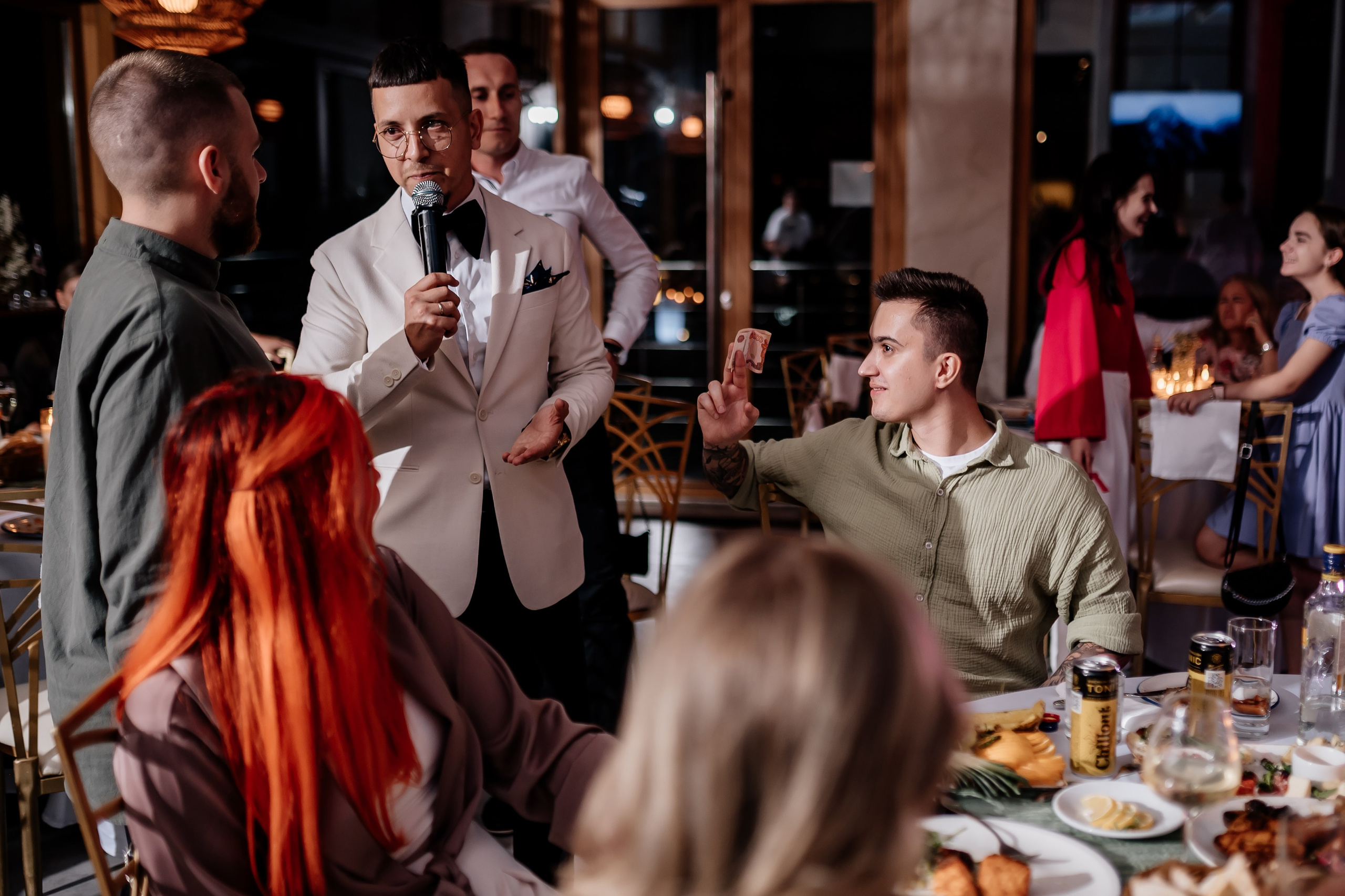 Фото. Ведущий Марк Мусин