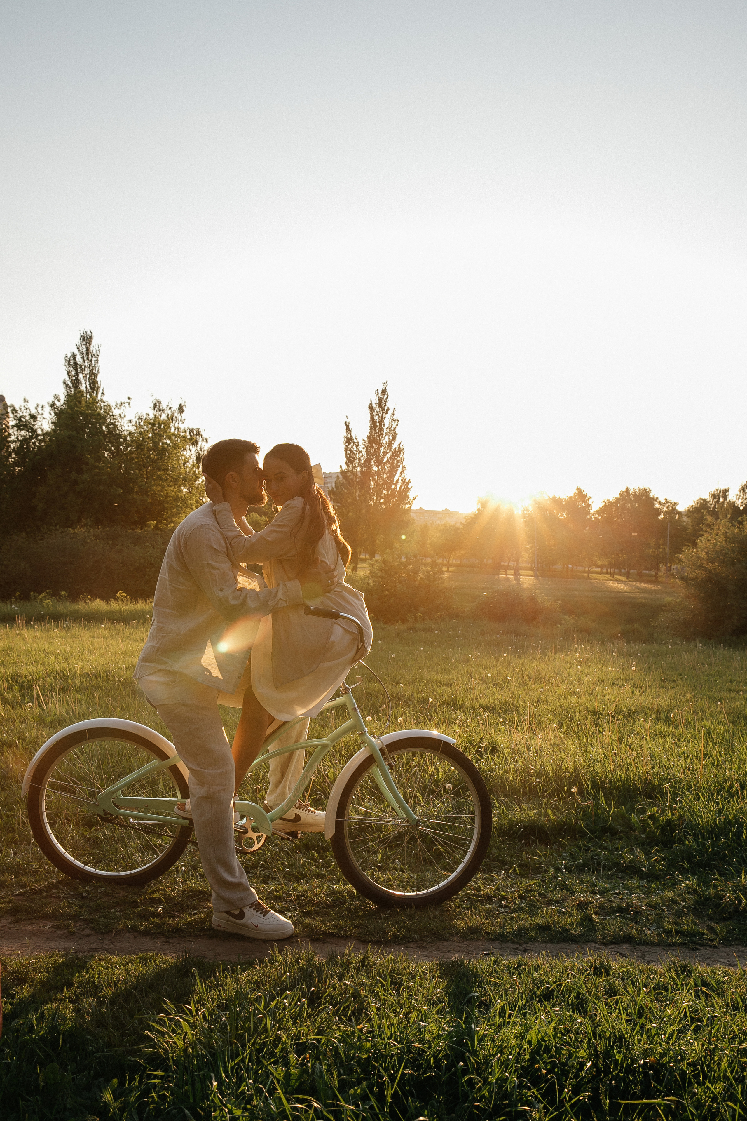 Lovestory в парке Коломенское. Свадебный фотограф в Москве Элина Ларченкова. Фото, которые цепляют