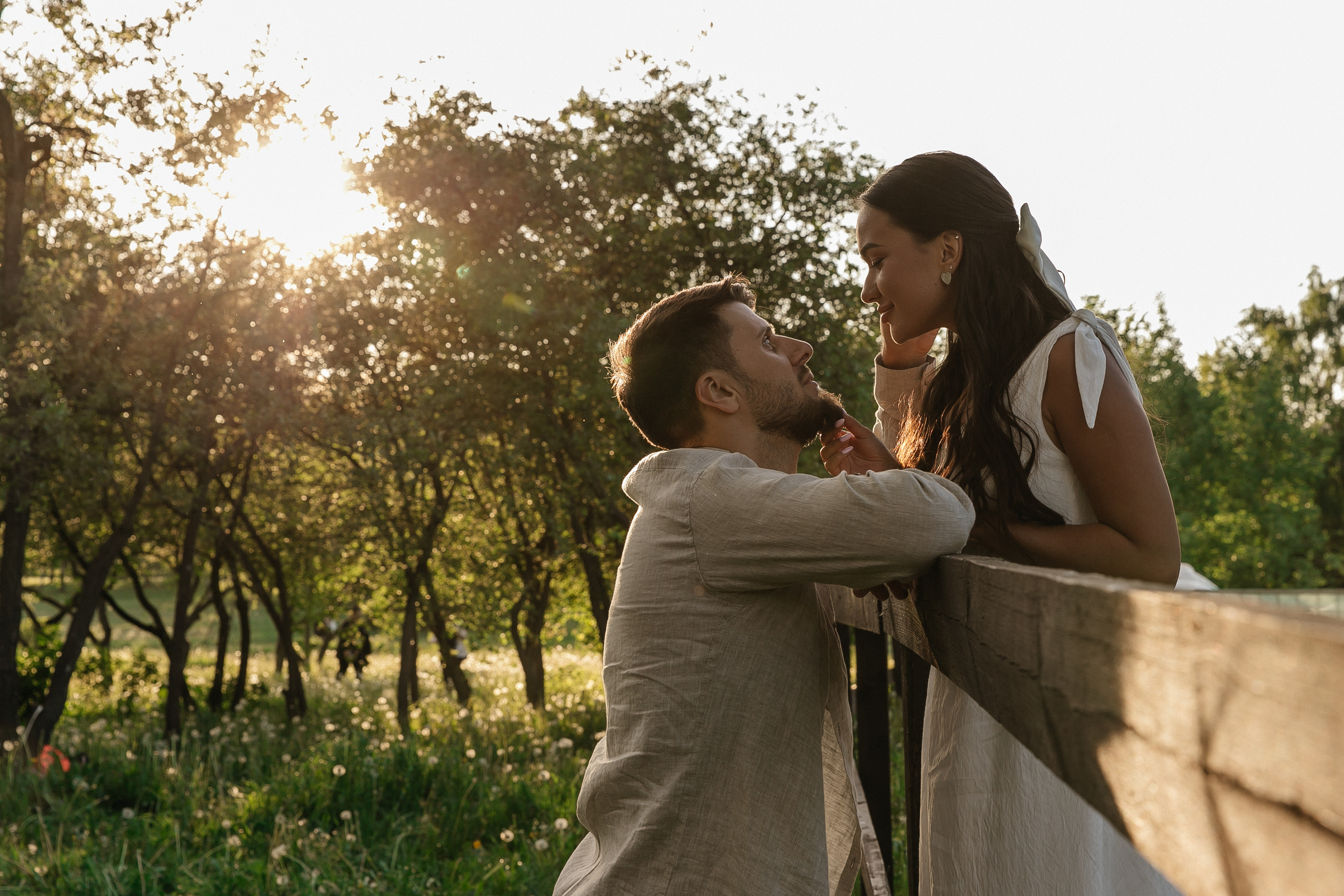 Lovestory в парке Коломенское. Свадебный фотограф в Москве Элина Ларченкова. Фото, которые цепляют