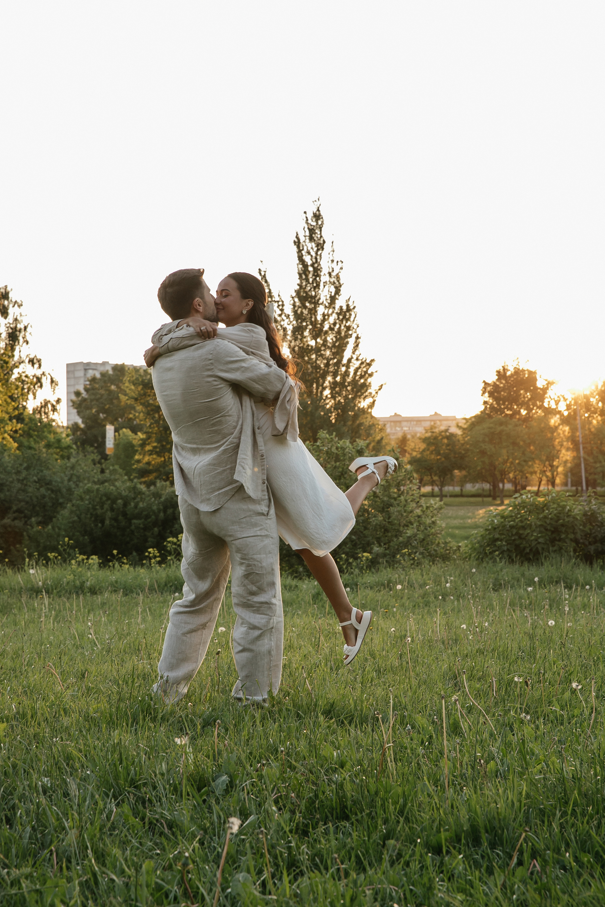 Lovestory в парке Коломенское. Свадебный фотограф в Москве Элина Ларченкова. Фото, которые цепляют