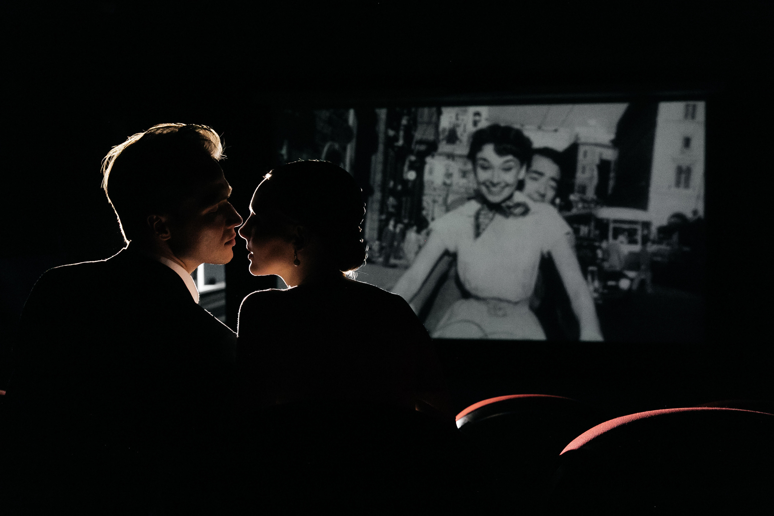 Свадебная фотосессия в кинотеатре. Свадебный фотограф в Москве Элина Ларченкова. Фото, которые цепляют