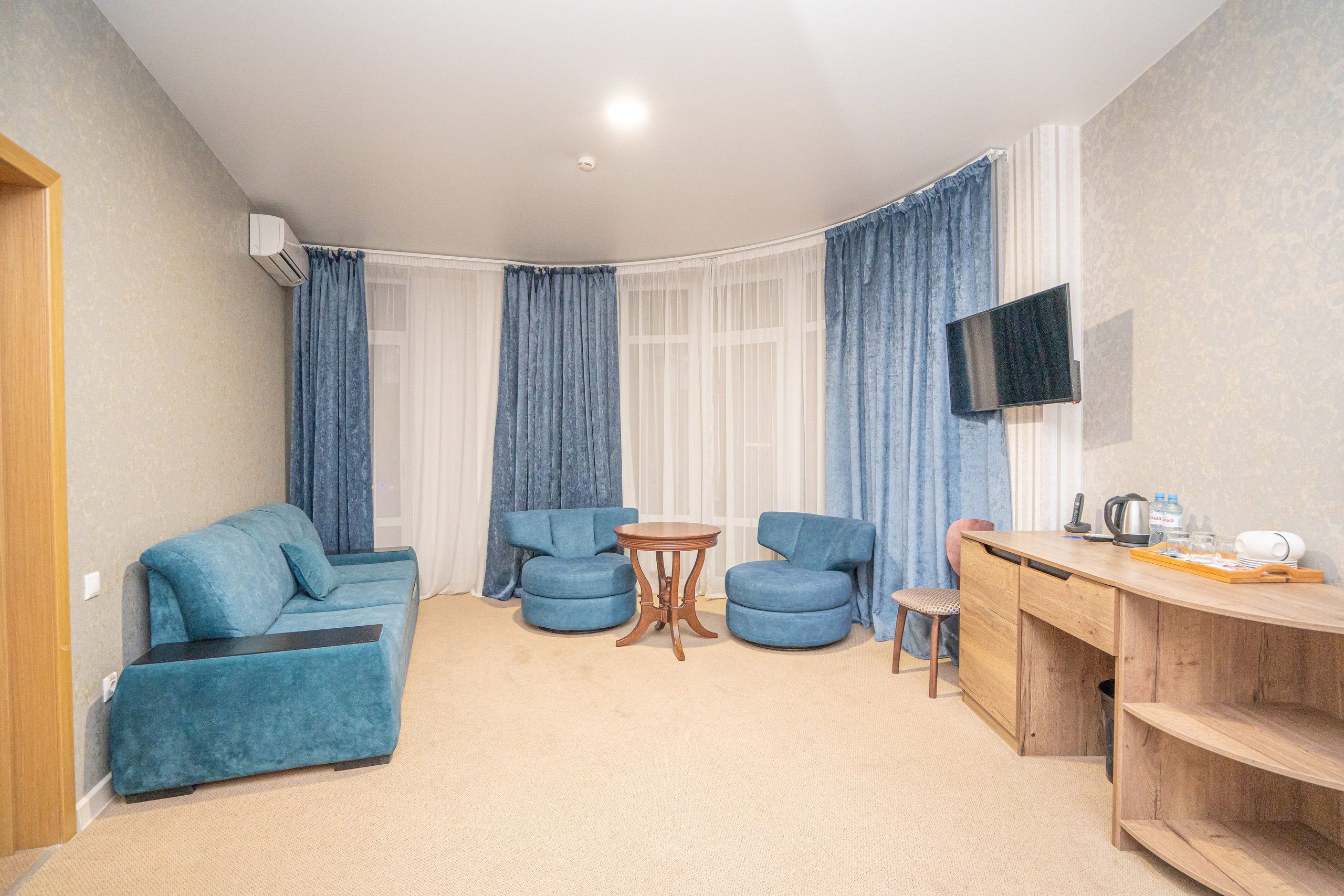 Интерьерная фотосъемка премиальных отелей Dream Hotel в Краснодаре и Анапе Профессиональная фотосъемка интерьеров отелей Dream Hotel: Красно. Шедевры для Вас! Фотограф и Видеограф в Краснодаре Пахиев Руслан