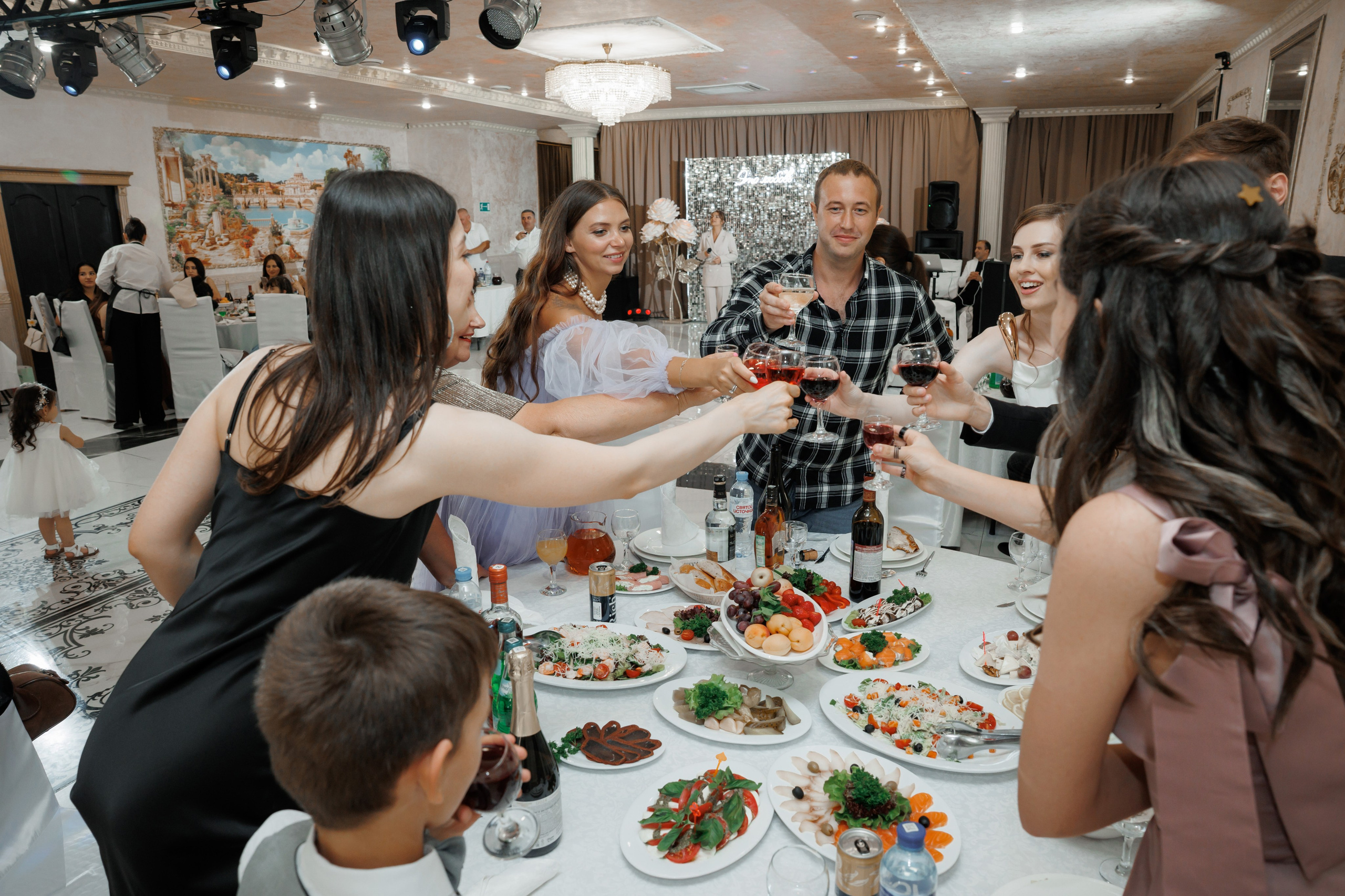 ЗАГС Бутово и Остафьево. Свадебный и репортажный фотограф (Москва, Королев и другие)