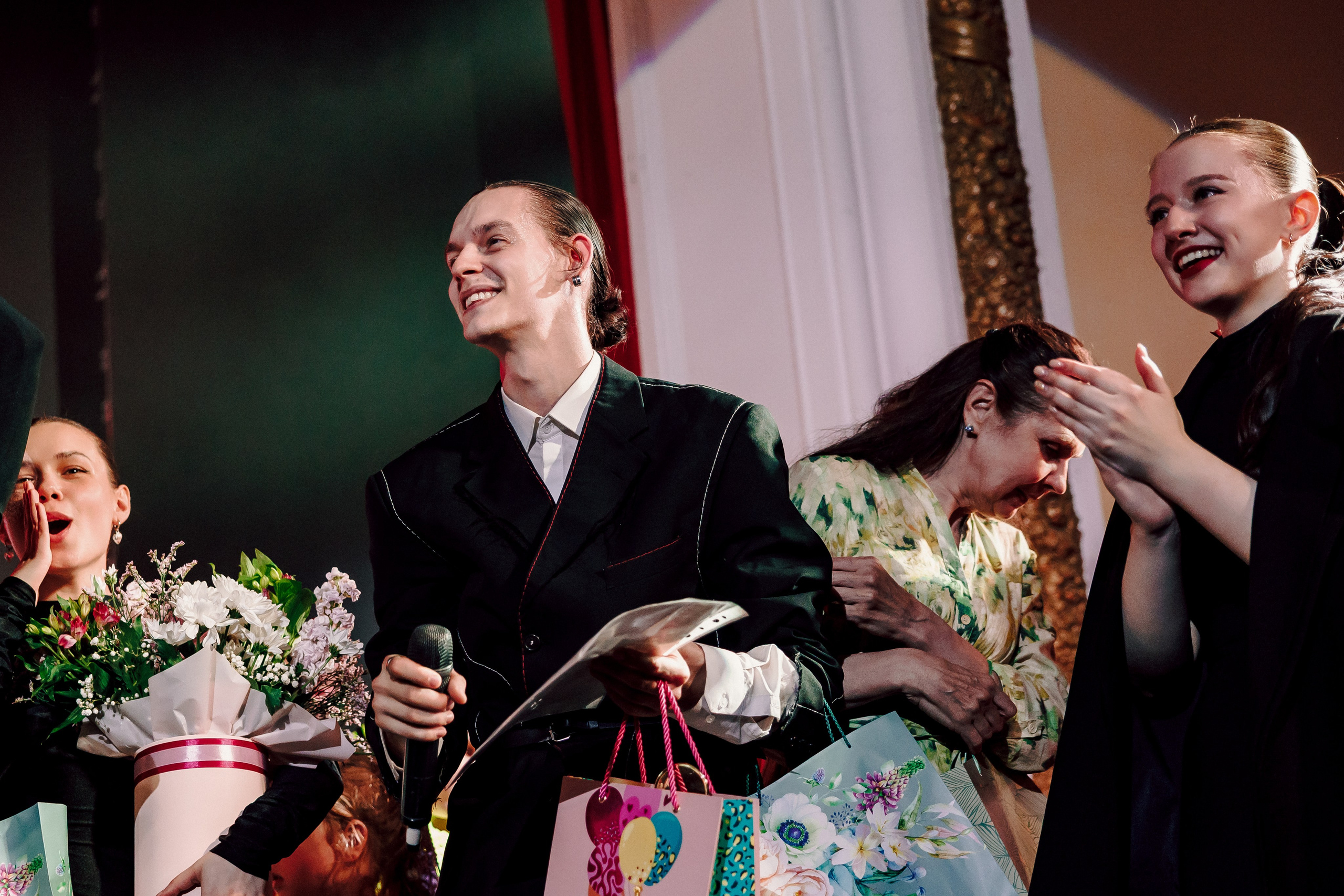 Отчётный концерт танцевальной школы «Red Rabbits» 2025. Лёшка Варзегов — фотограф