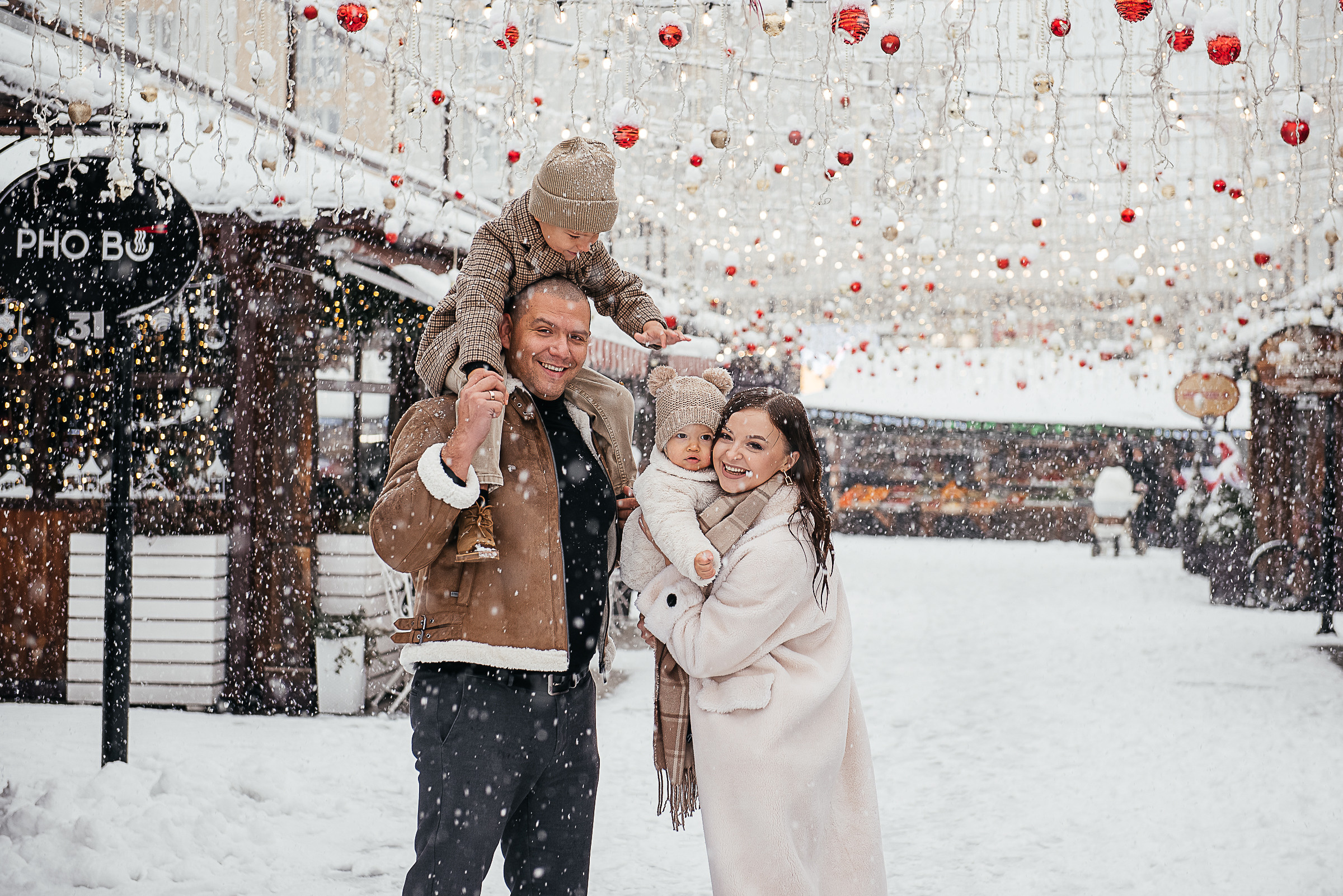 Снег в Краснодаре. Семейная фотосессия. Екатерина Бакурова — контент фотограф, женский фотограф в Краснодаре