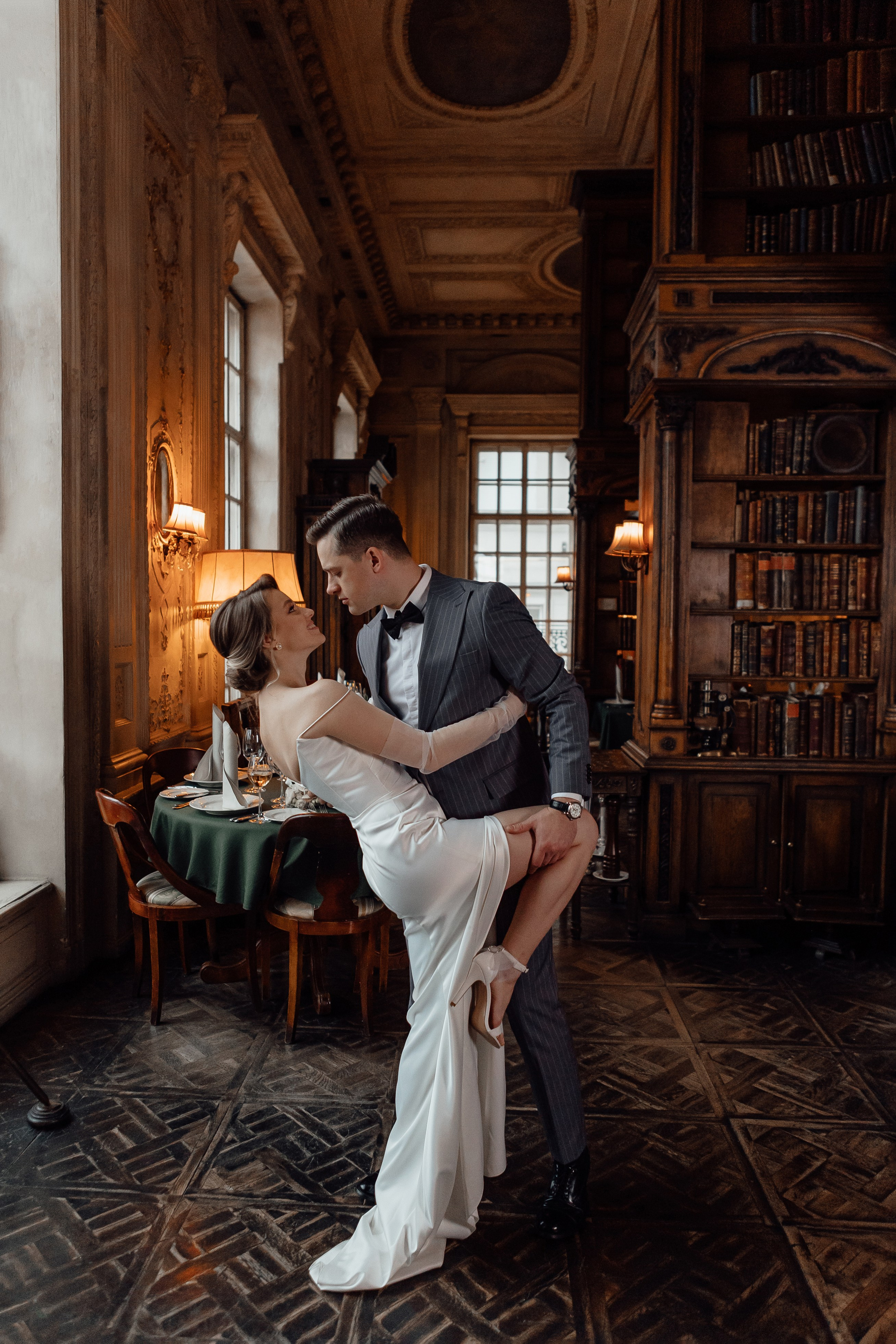 Свадебная фотосессия в кафе Пушкин