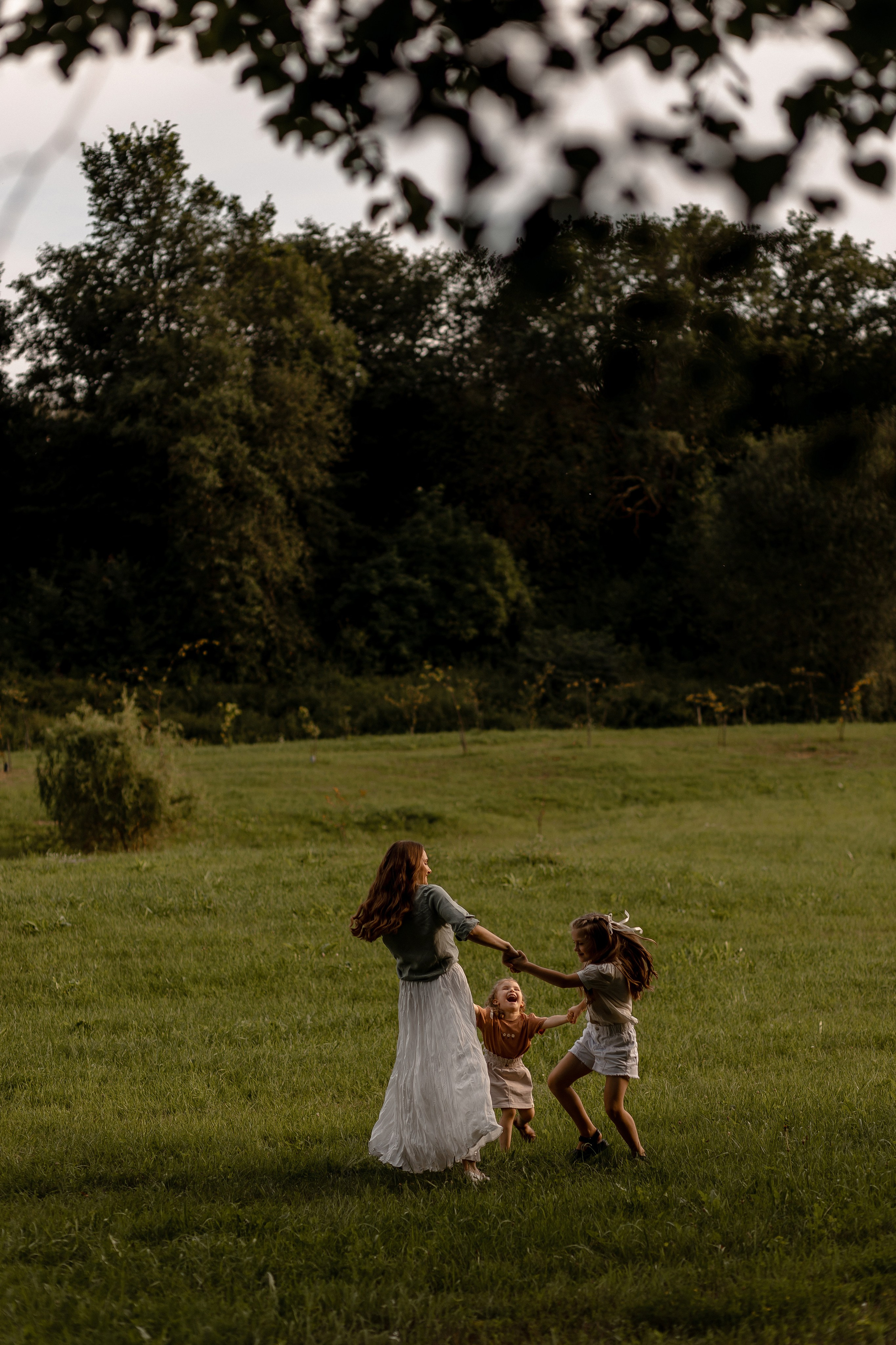 Юлия, Оливия, Эмилия. Свадебный фотограф Елена Ловцевич