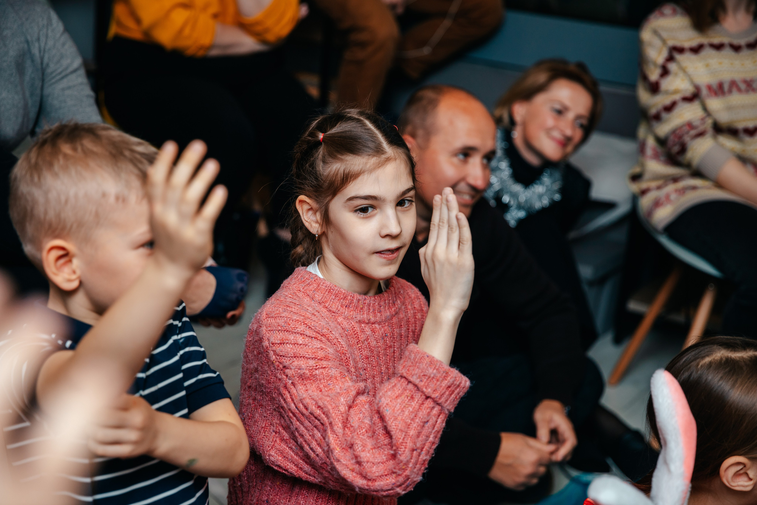 Новогодний утренник в Монтессори-школе. Семейный lifestyle фотограф в Санкт-Петербурге Людмила Пахомова