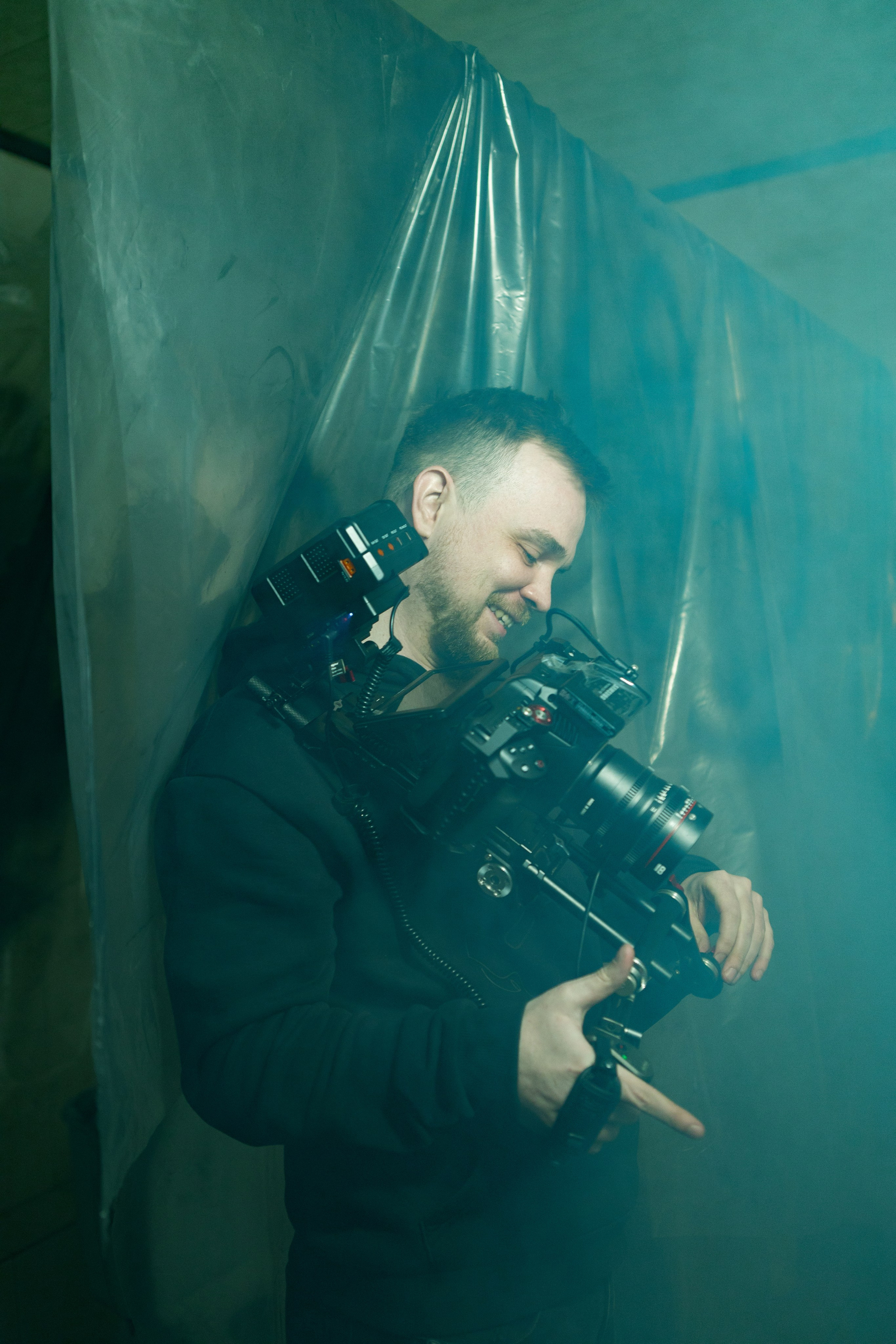 Бэкстейдж со съёмок фильма «Третья смена». Фотограф Александр Закадычный | Таганрог