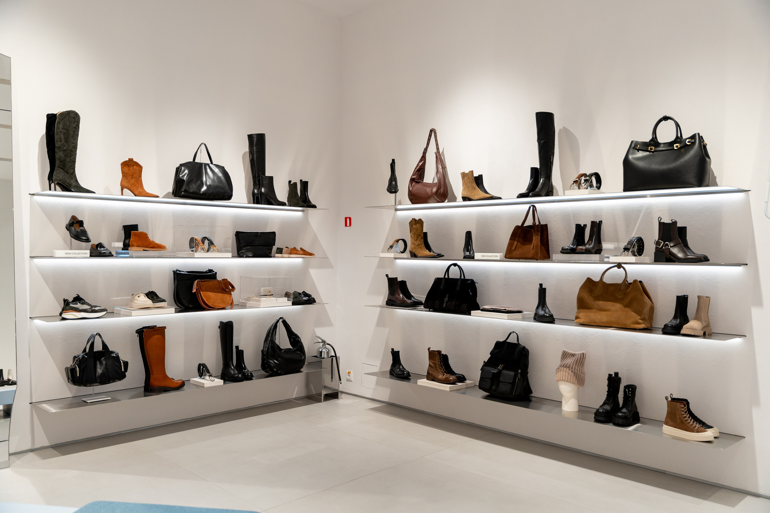 Интерьерная фотосъемка магазина Ekonika в Краснодаре — обувной бренд Профессиональная фотосъемка Ekonika — фирменный магазин в Краснодаре. Шедевры для Вас! Фотограф и Видеограф в Краснодаре Пахиев Руслан