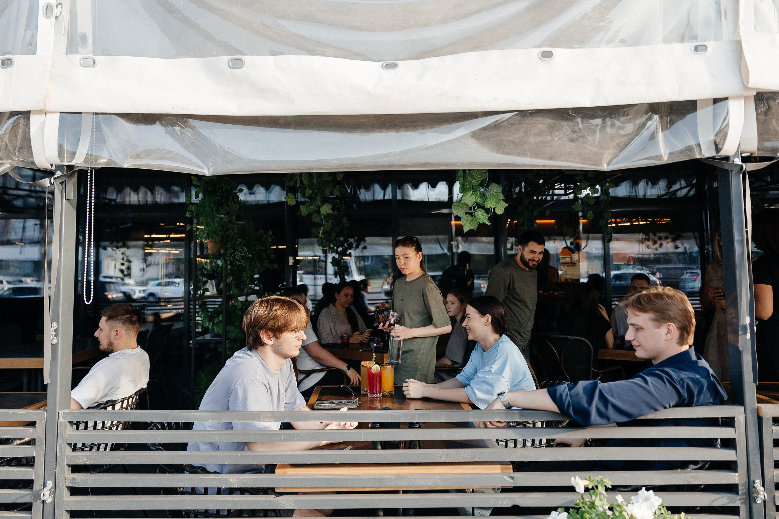 ГОРЯЧИЙ ЦЕХ открытие летней террасы. Фотограф свадебный семейный в Красноярске Шукшина Наталья
