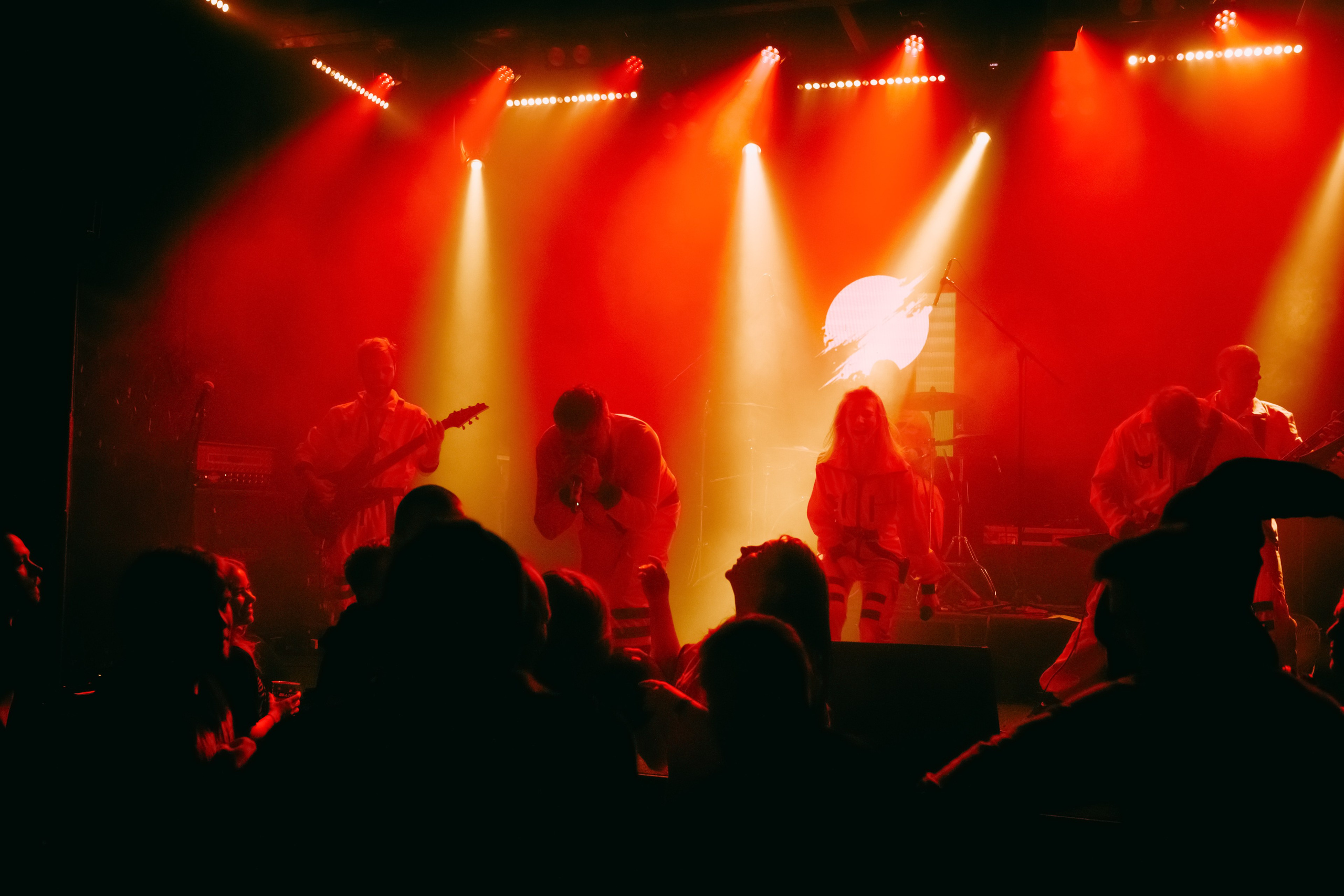 ПОСЛЕДНИЙ ПИОНЕР. Фотограф Елена Богачева (lenalena_na_na_na)