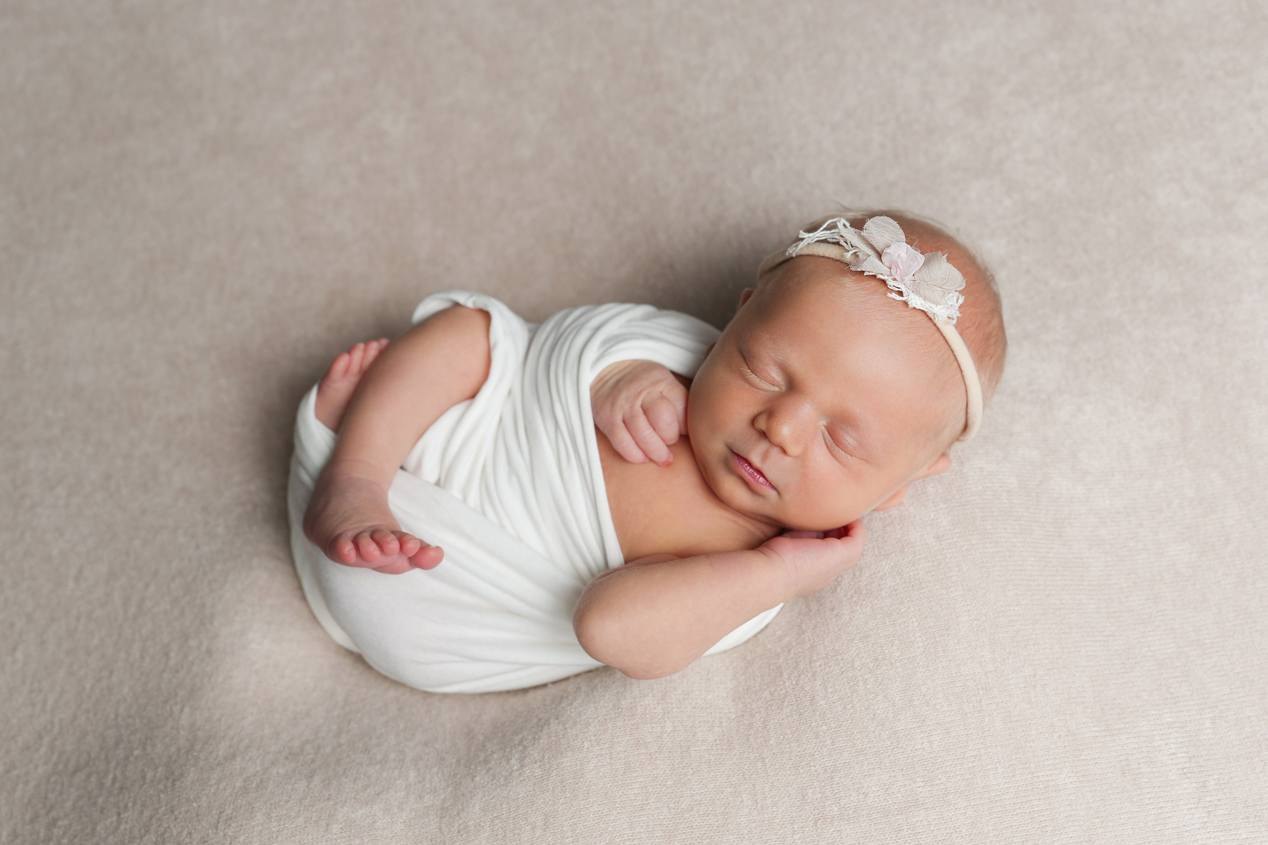 Newborn. Фотограф новорожденных и детский фотограф в Екатеринбурге Ксени