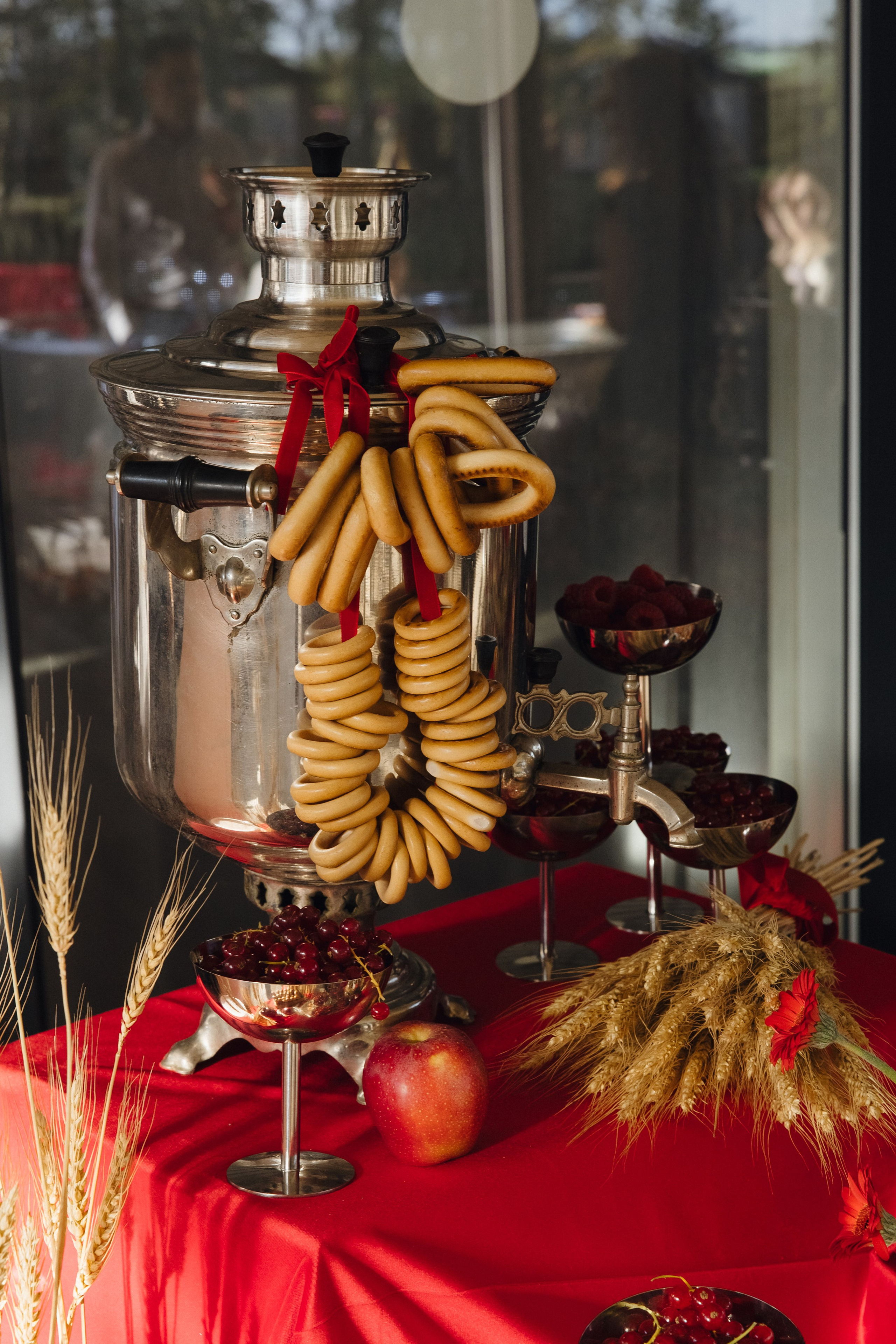 Е&A | 12.09.2025 | MO, ВНИИССOK. МашаШарики | Декоратор | Москва