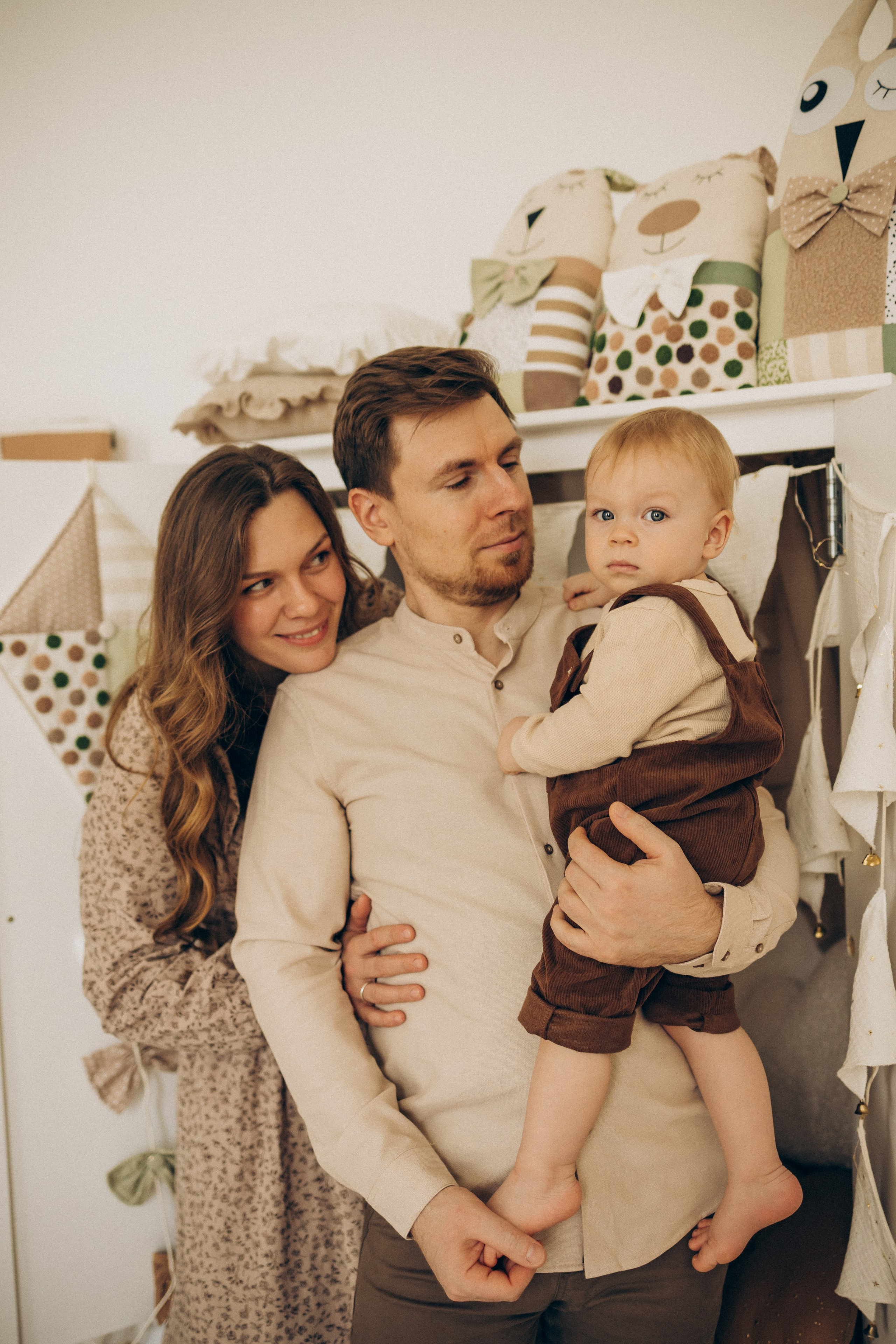 Семейная фотосессия Москва, семейный фотограф в Москве, семейная фотосессия, детский фотограф, семейная фотосессия в студии, студийная семейная фотосессия, фотосессия с малышом, фотосессия годовасия, фотосессия в годик