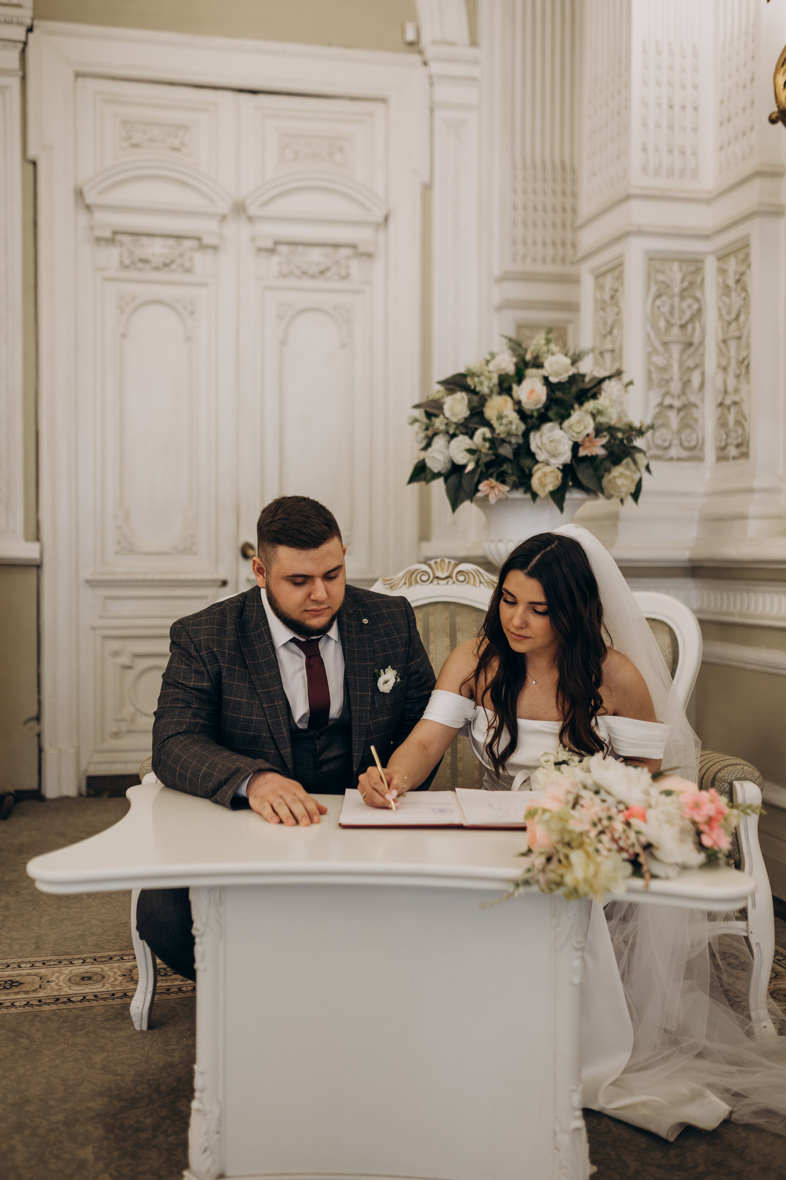 Артем и Регина | Дворец бракосочетания 1. Свадебный и love story фотограф в Санкт-Петербурге