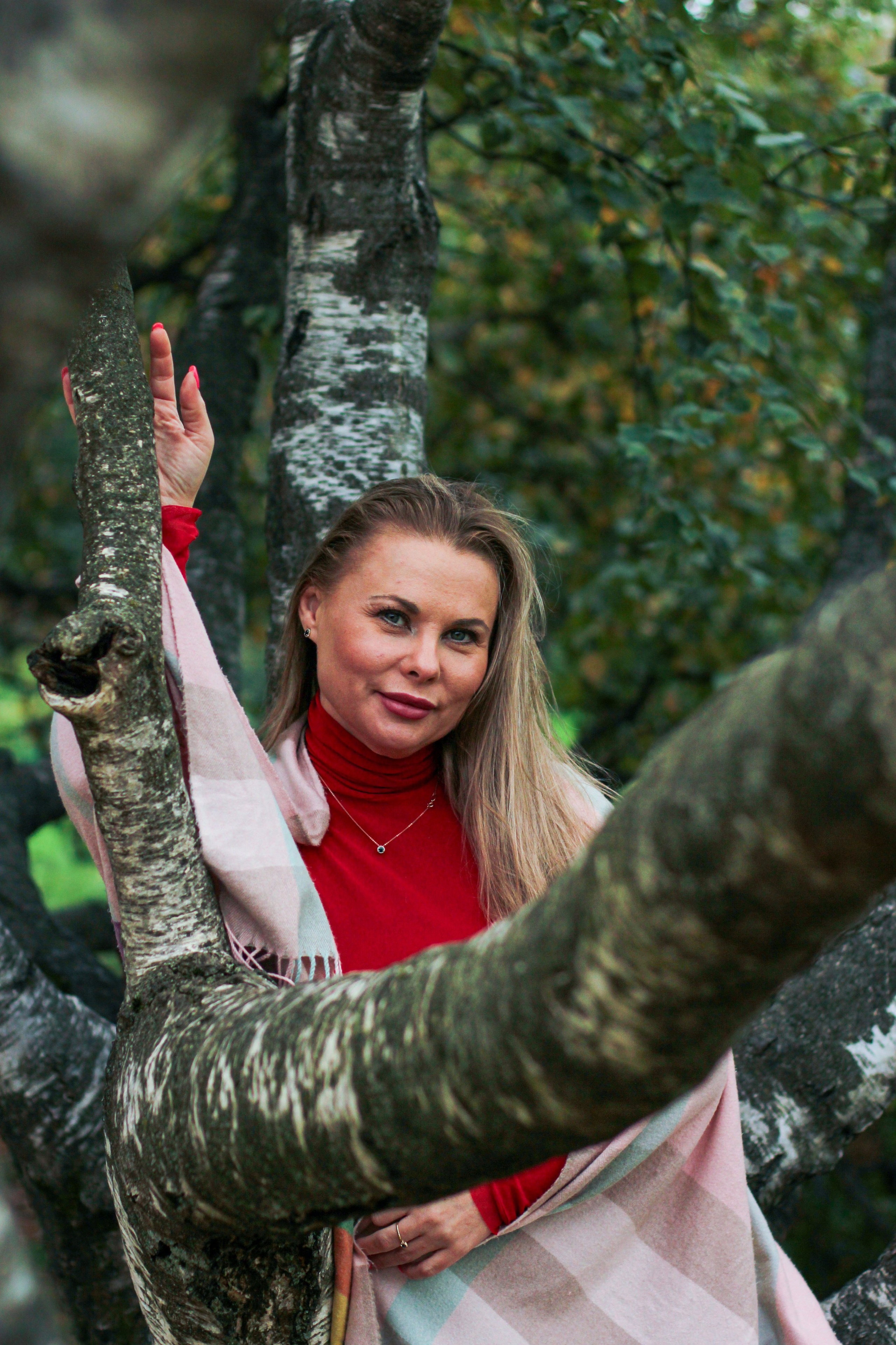 Цветокоррекция может быть в любом цвете, всё на любителя