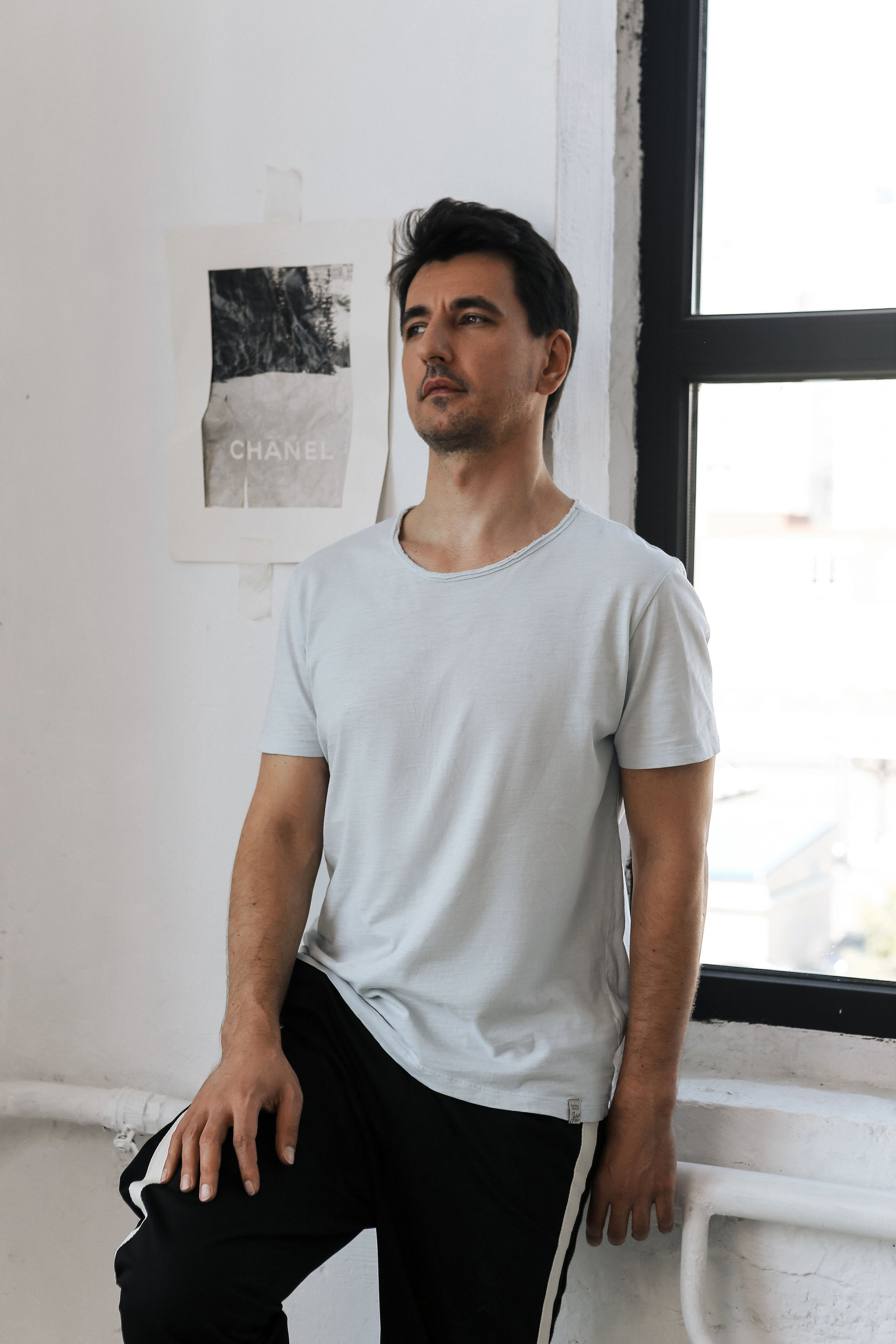 Мужской портрет - фотосессия в студии. Фотограф в Краснодаре и в Евпатории Дарья Белоущенко