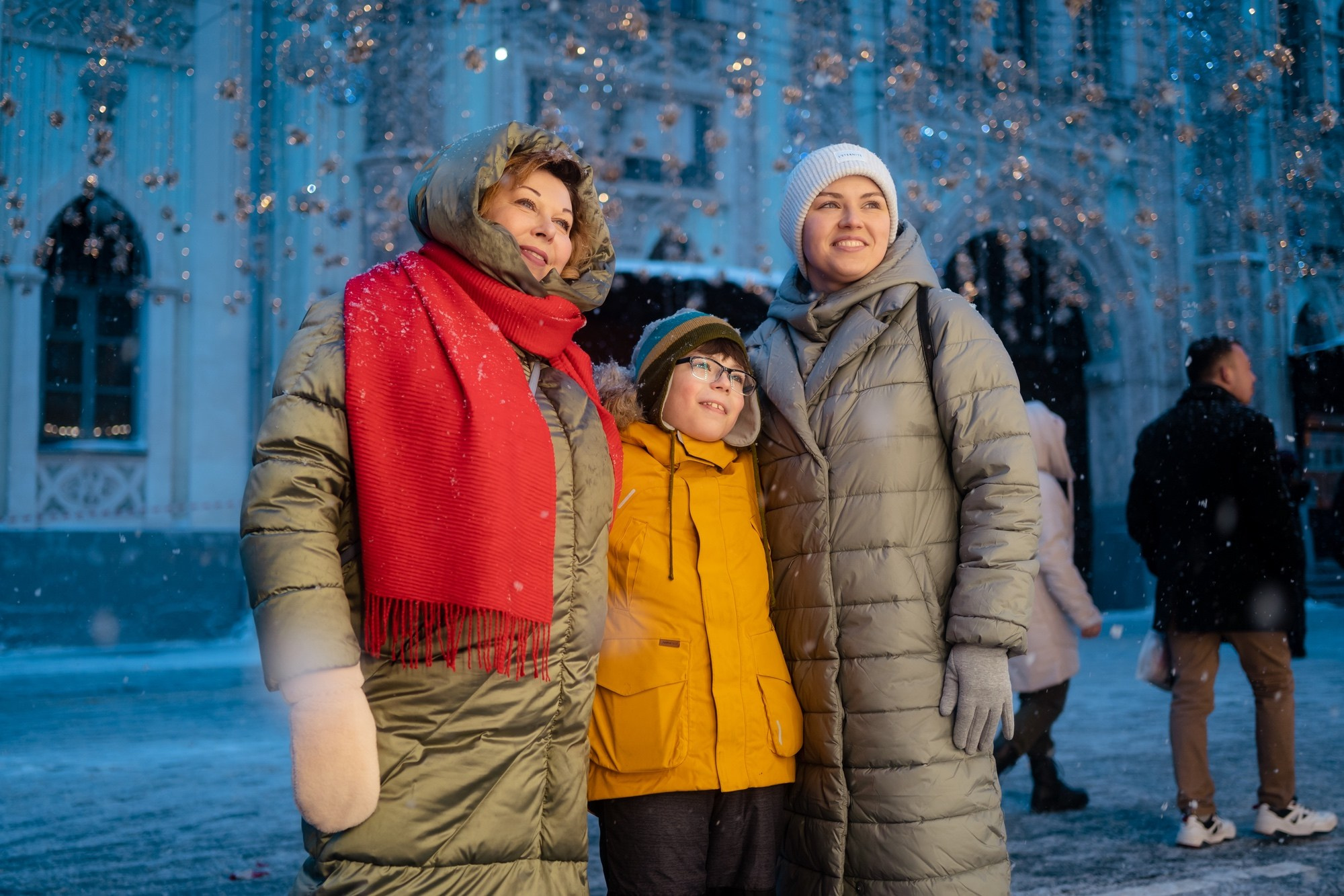 Юля с семьей в центре. Семейный фотограф Варвара Сорока в городе Москве