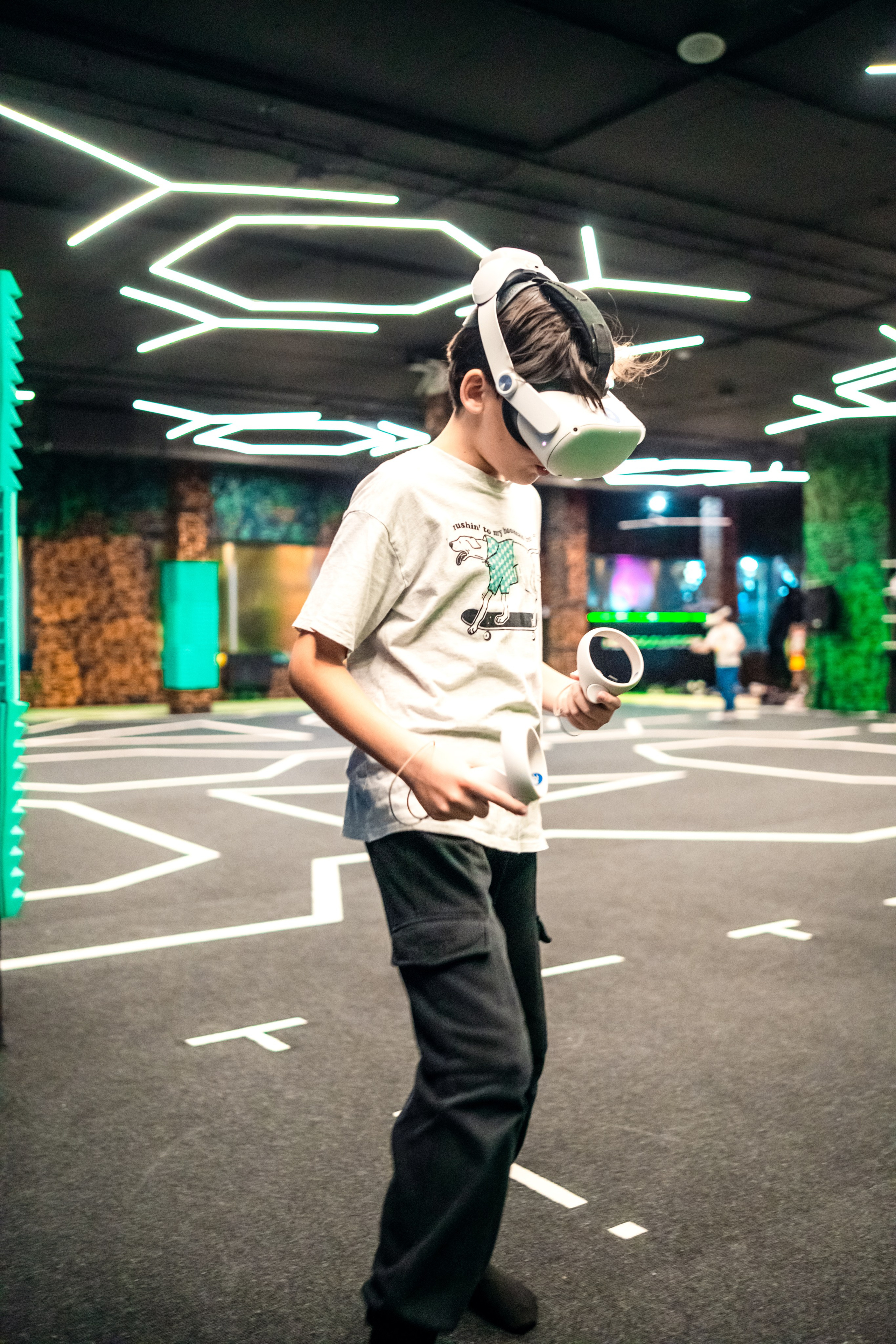 VR (November-December 2024). Felixtones