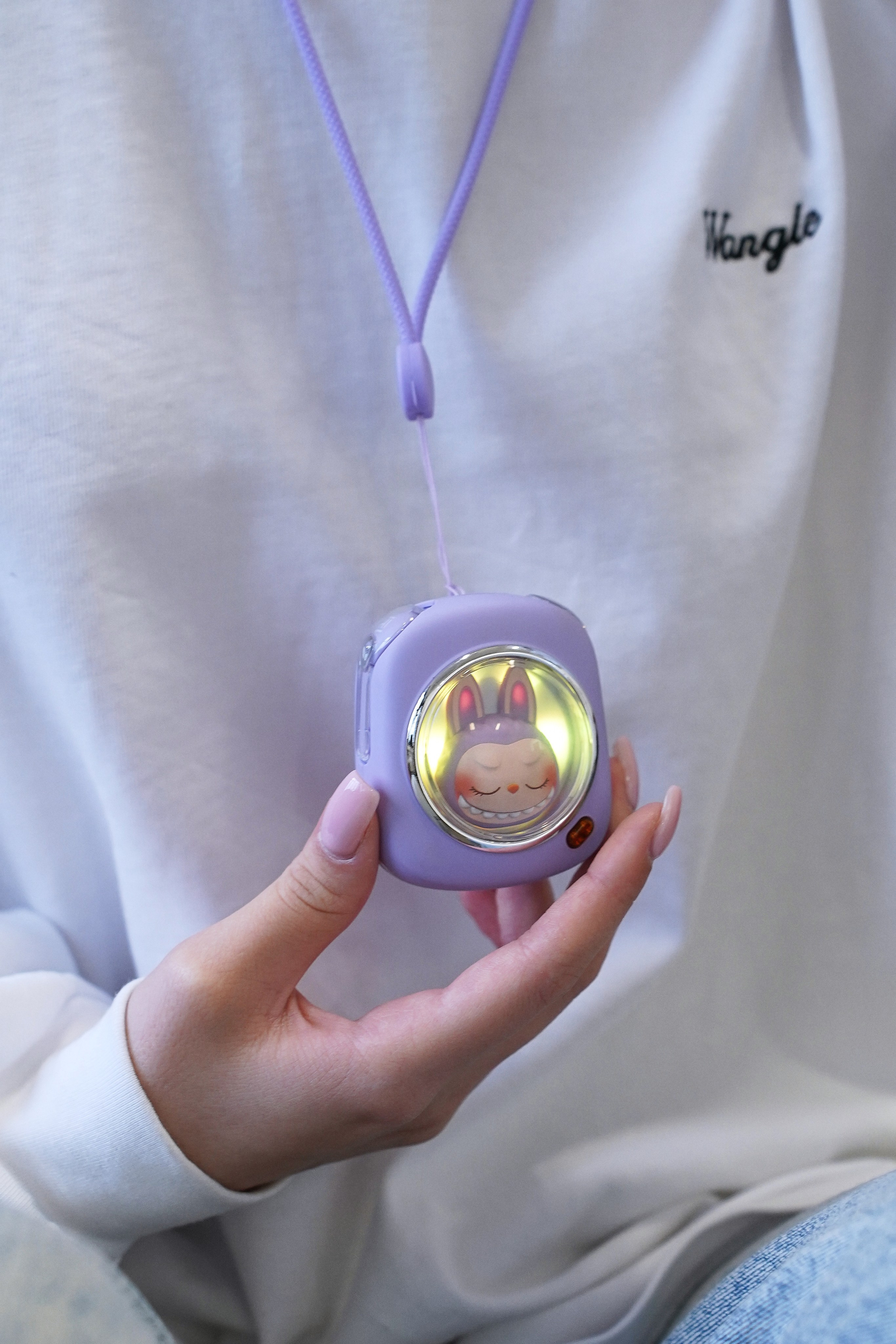 Наушники в интерьере. Фотограф