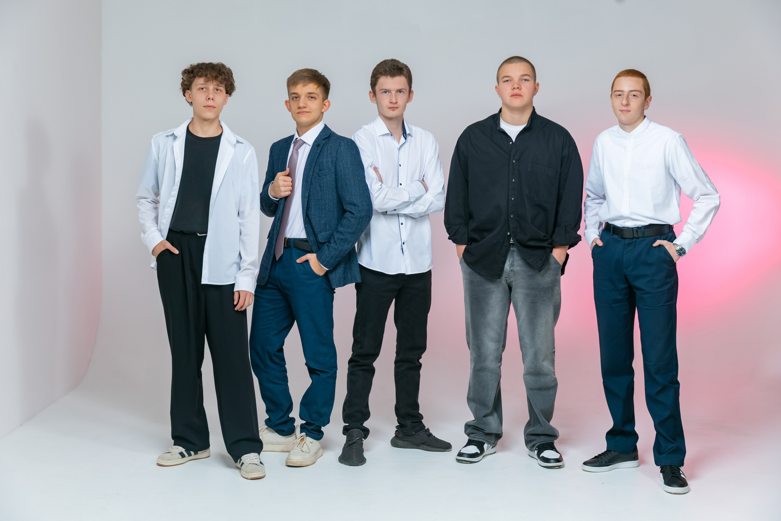 Позирование группы. Выпускные альбомы для детского сада и школы