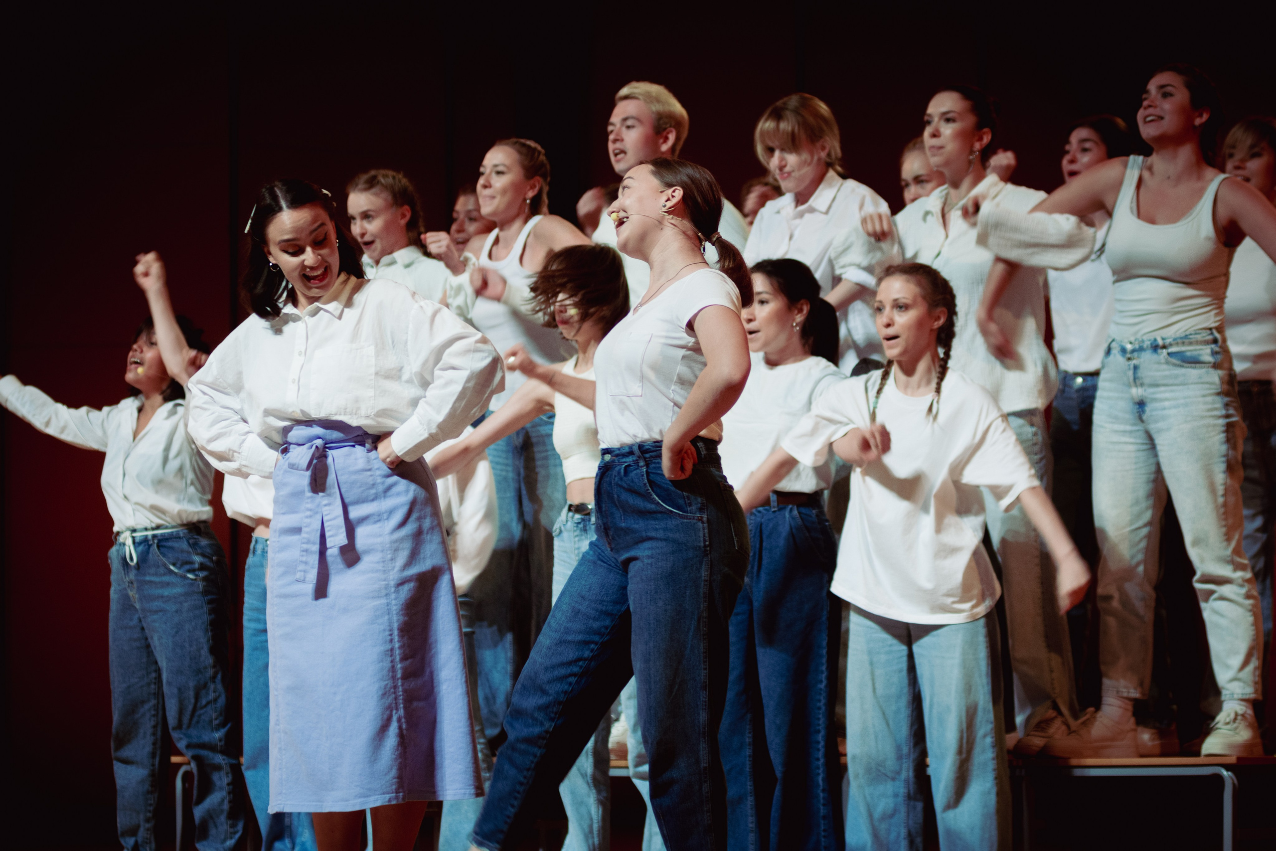 Юбилей ГБОУ г. Москвы «Школа № 1329». Фотограф и оператор в Москве Елизавета Коргалидзе