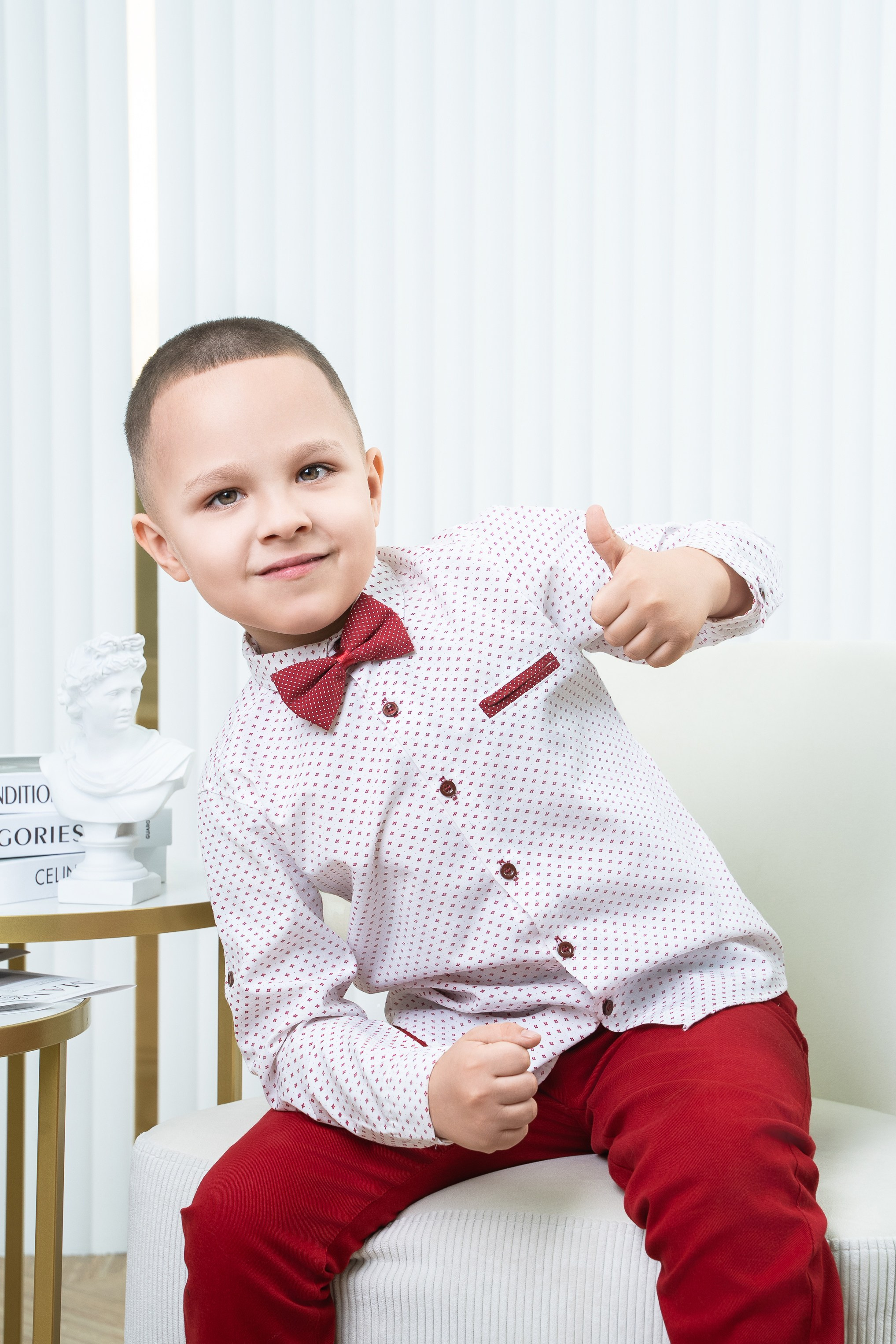 Выпускная фотосессия в фотостудии. Выпускные альбомы Нижнекамск Набережные Челны Фотостудия Небо