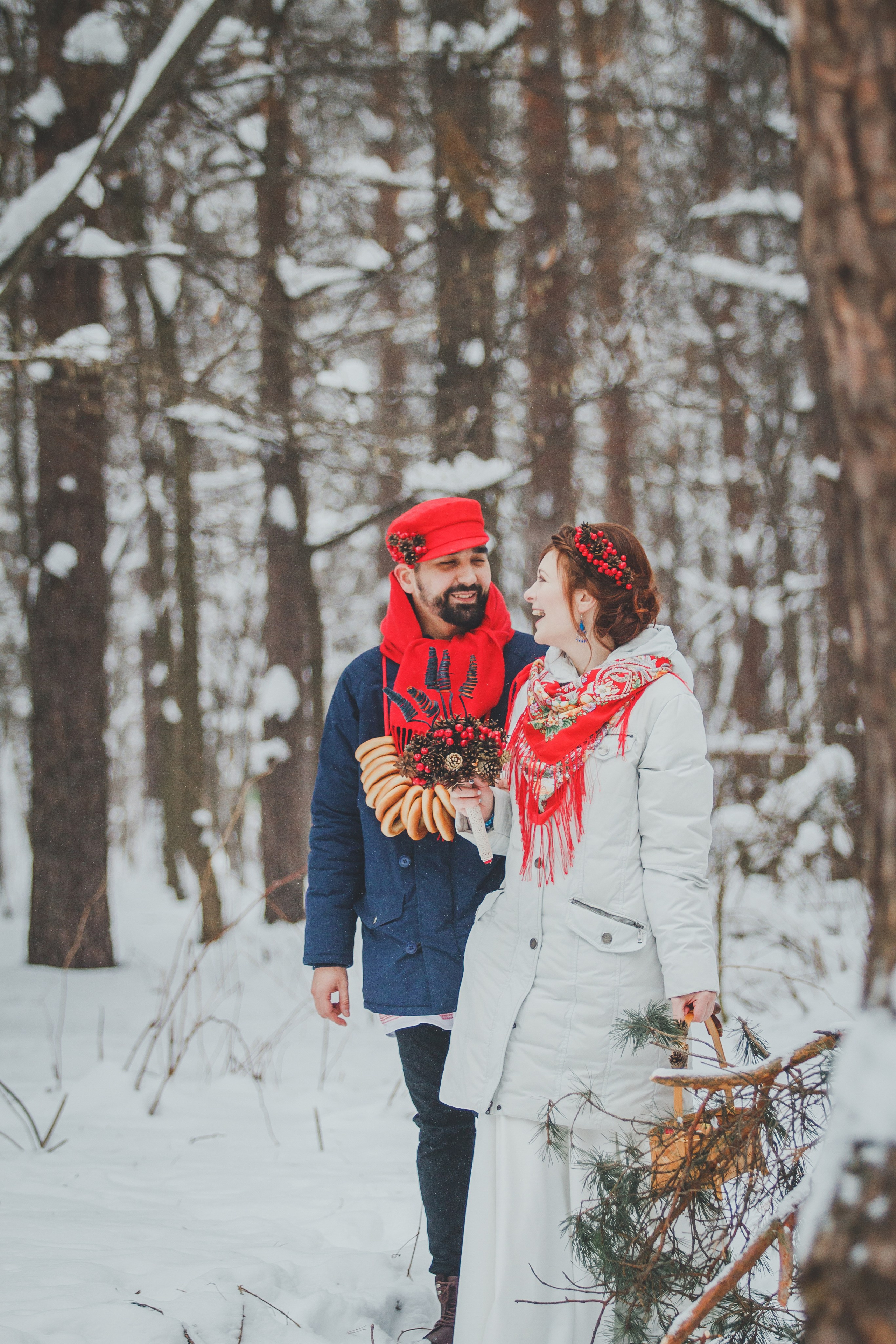 Свадебная фотосессия в русском стиле зимой. Семейный и детский фотограф в Москве Мария Быкова