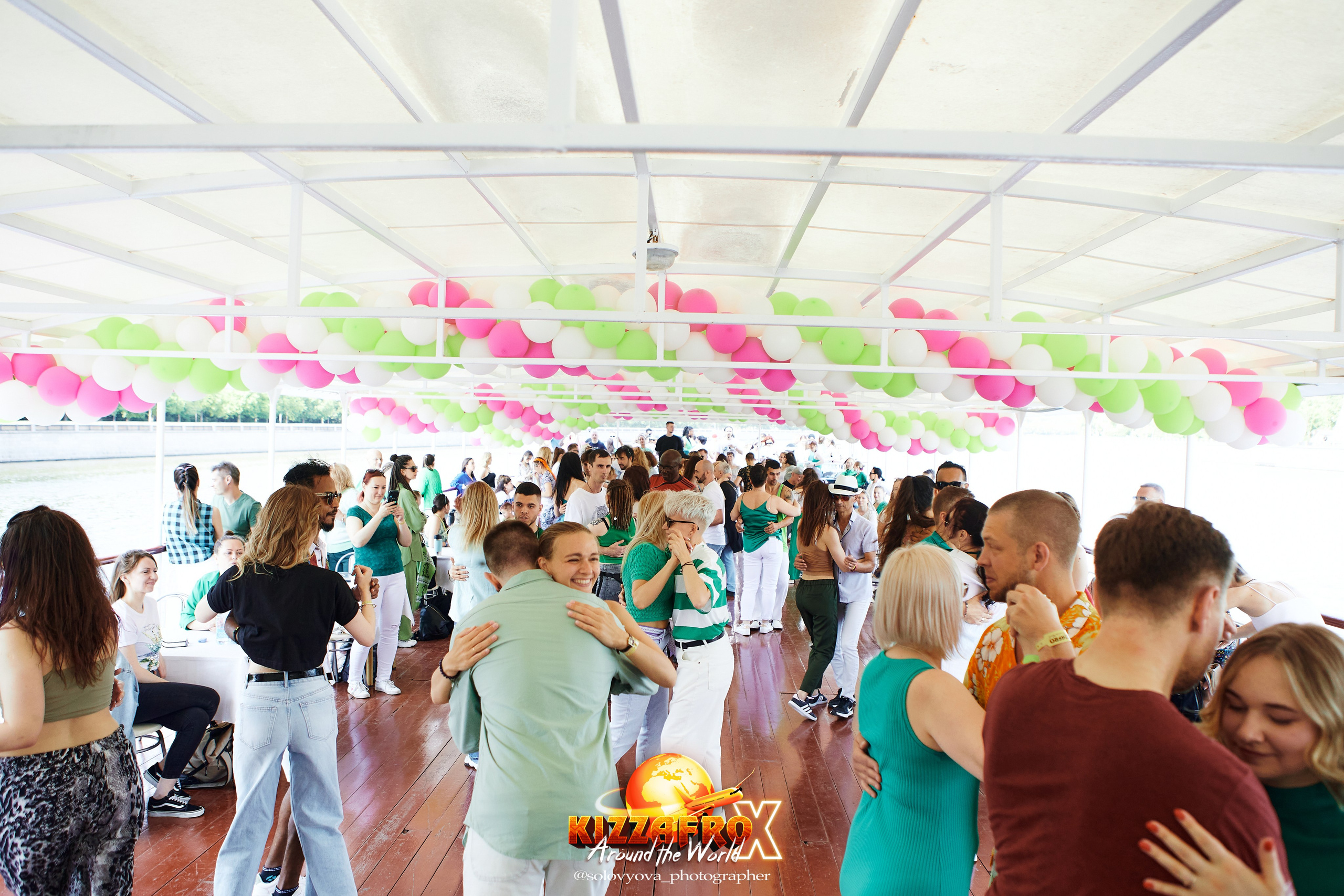 Boat party. Свадебный фотограф