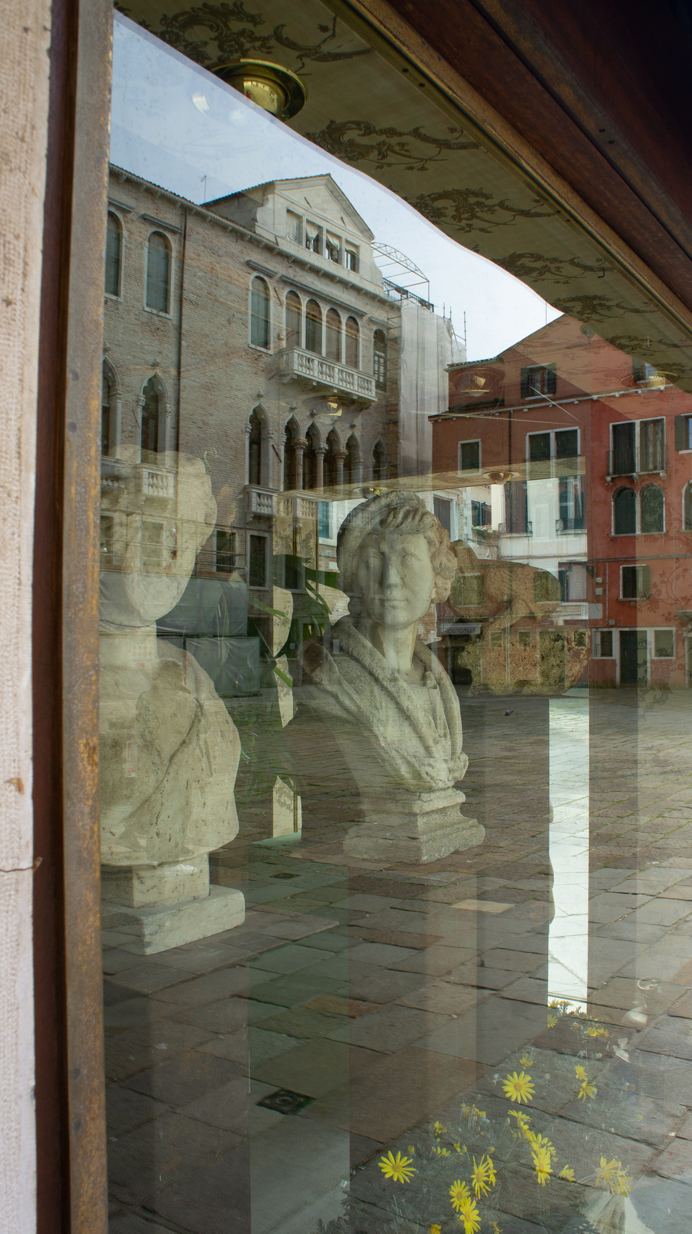 Riflessi. Fotografo Alina Imanbaeva Trieste e FVG