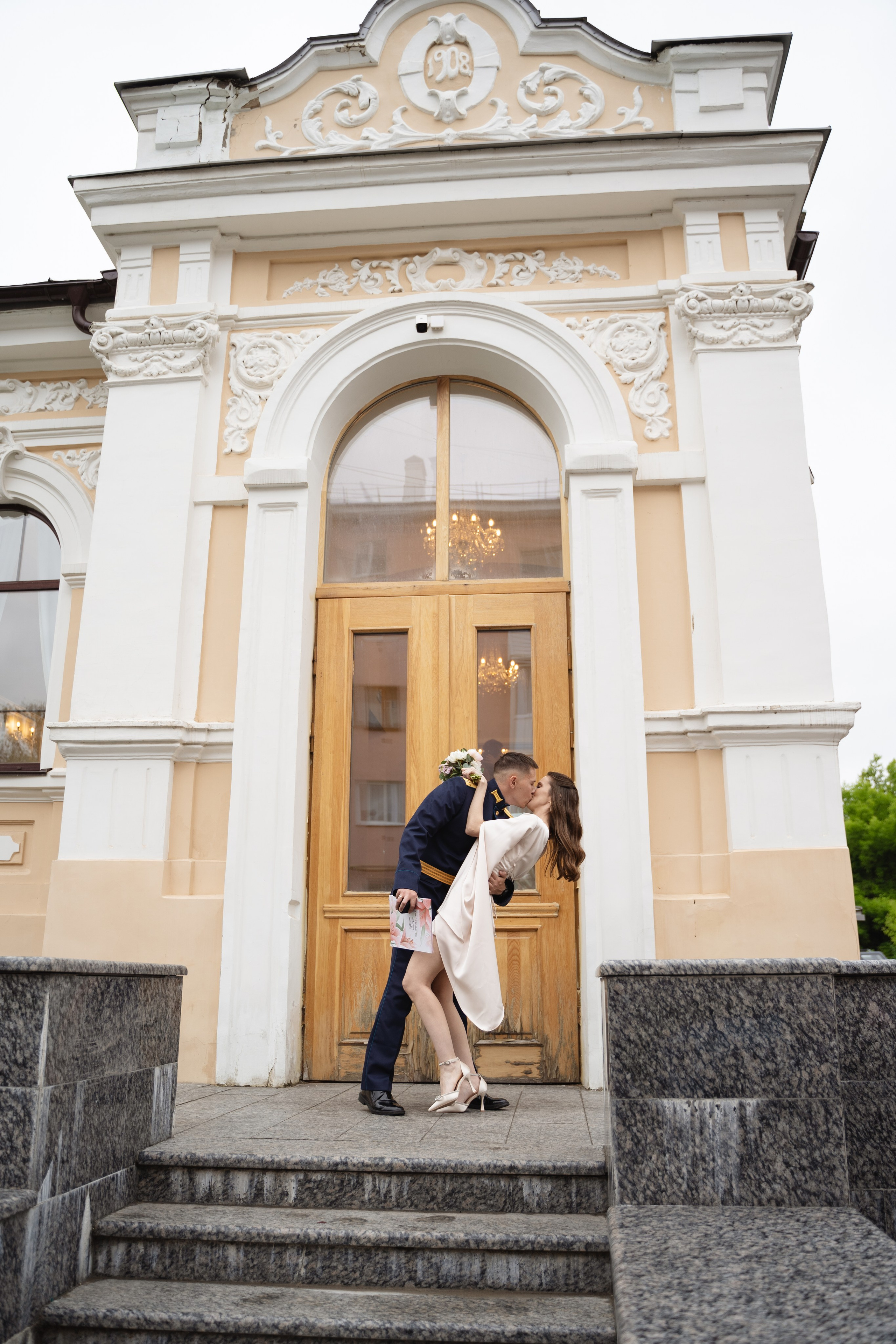 Свадебная фотосъемка в Пскове. Свадебный и семейный фотограф в Пскове и Острове Света Суворова