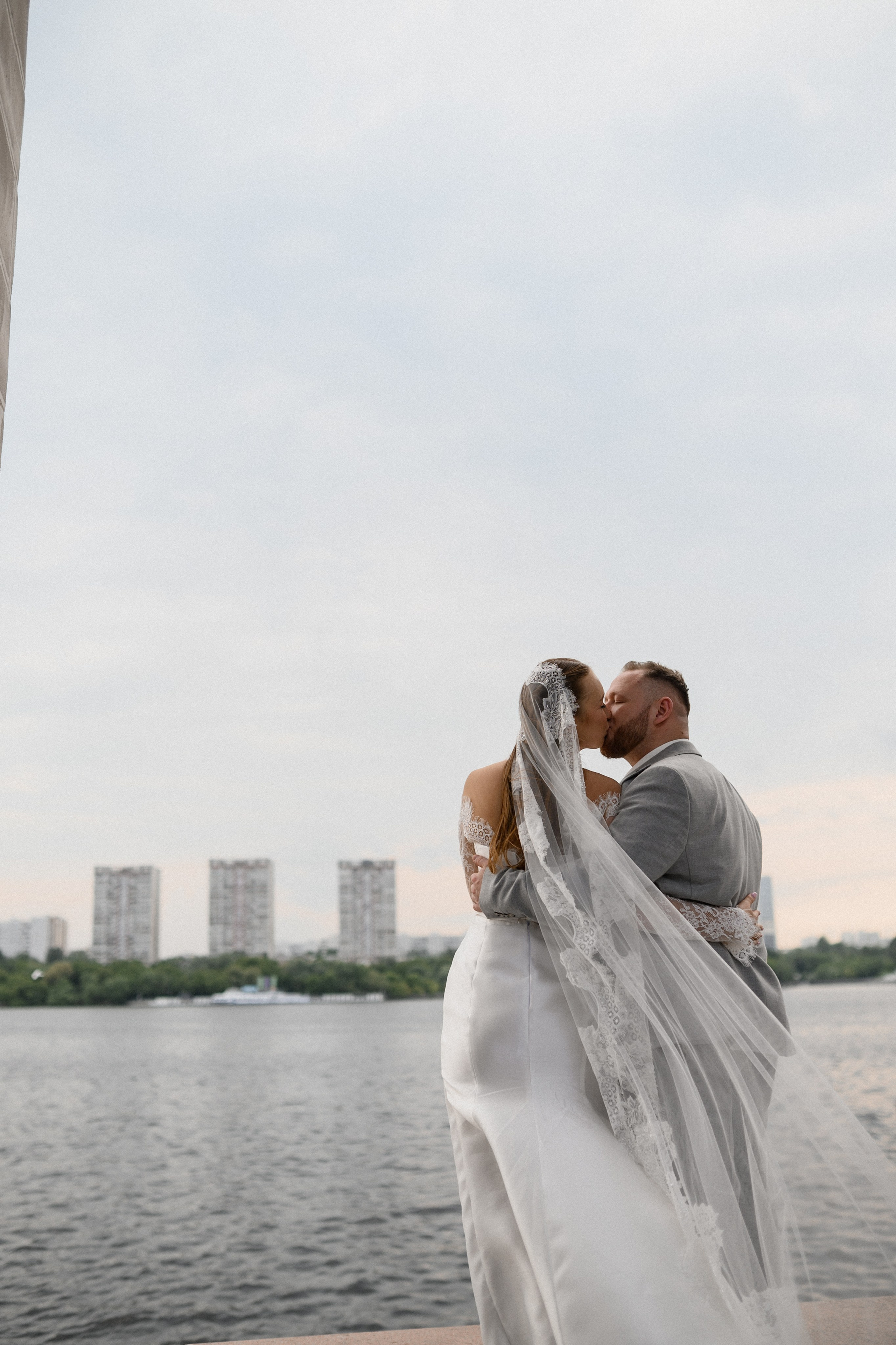 Денис и Даша. Северный речной вокзал. Семейный и свадебный lifestyle-фотограф в Москве Мария Петрова