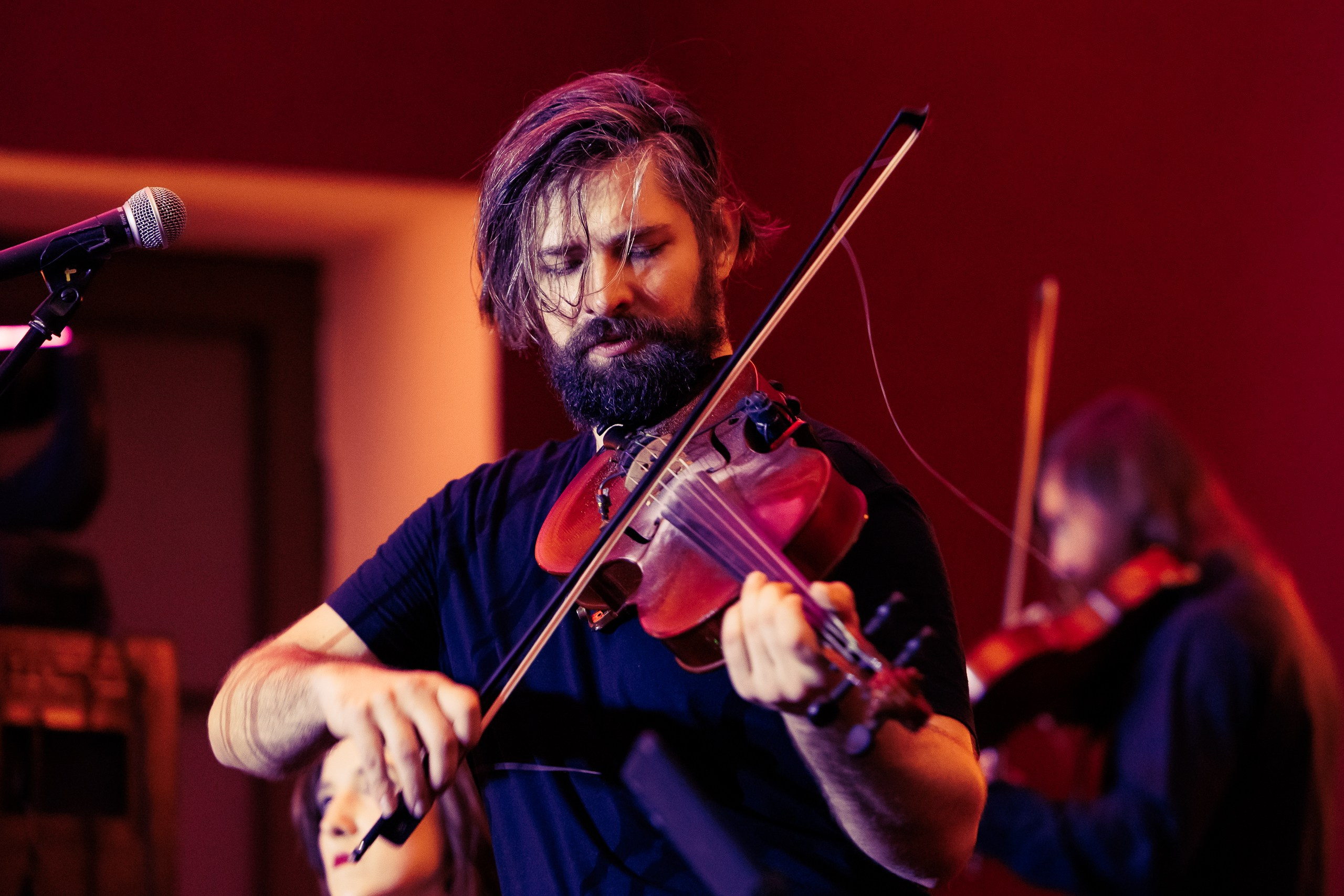 Концерт ATOMIC CELLOS в пространстве FREEDOM. Фотограф в Санкт-Петербурге — Сергей Петров