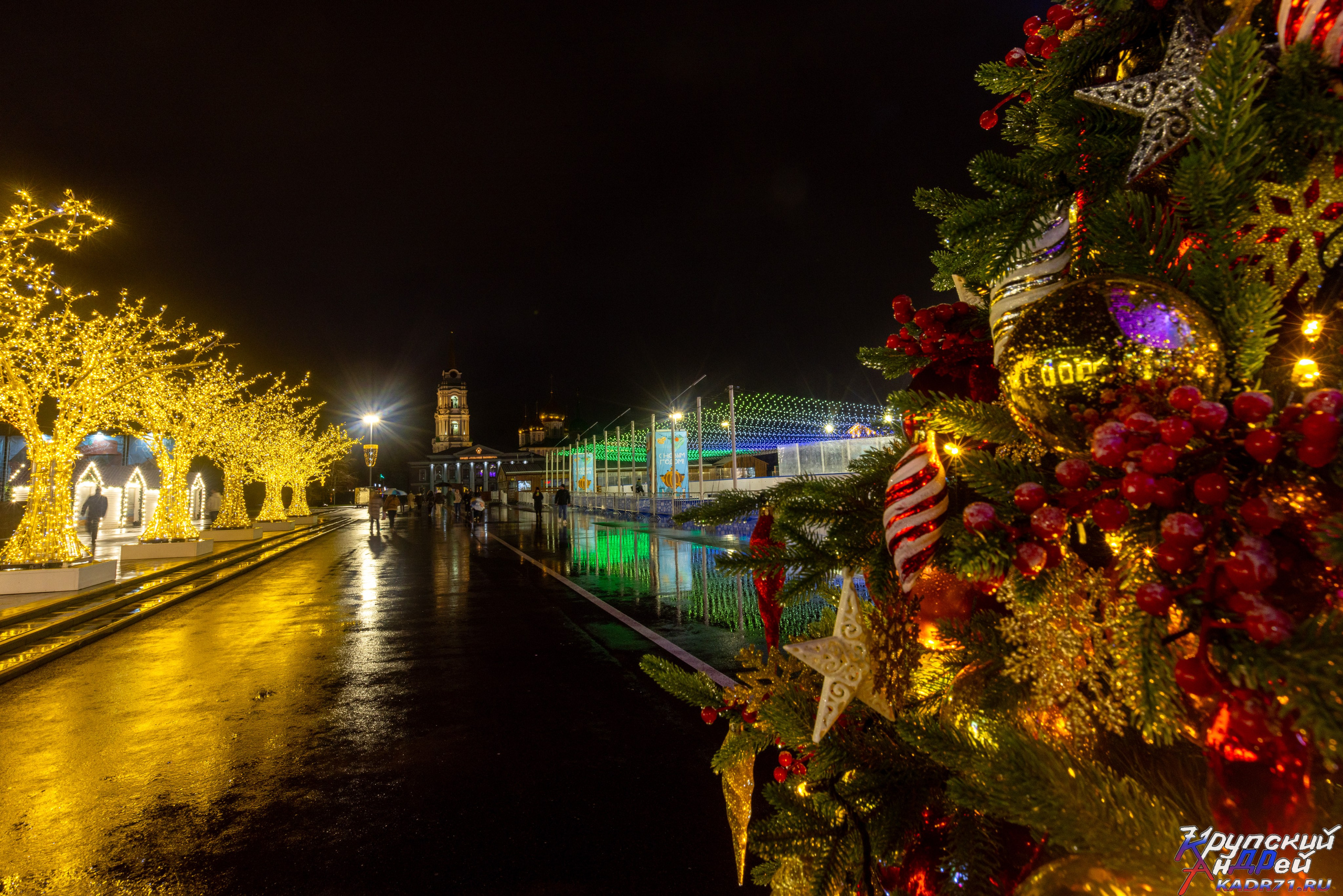Главная Новогодняя Ель города — Героя -Тула 2025–2026 гг. Фотограф в Туле Крупский АнДРей. Фотостудия «КАДР71» в Туле