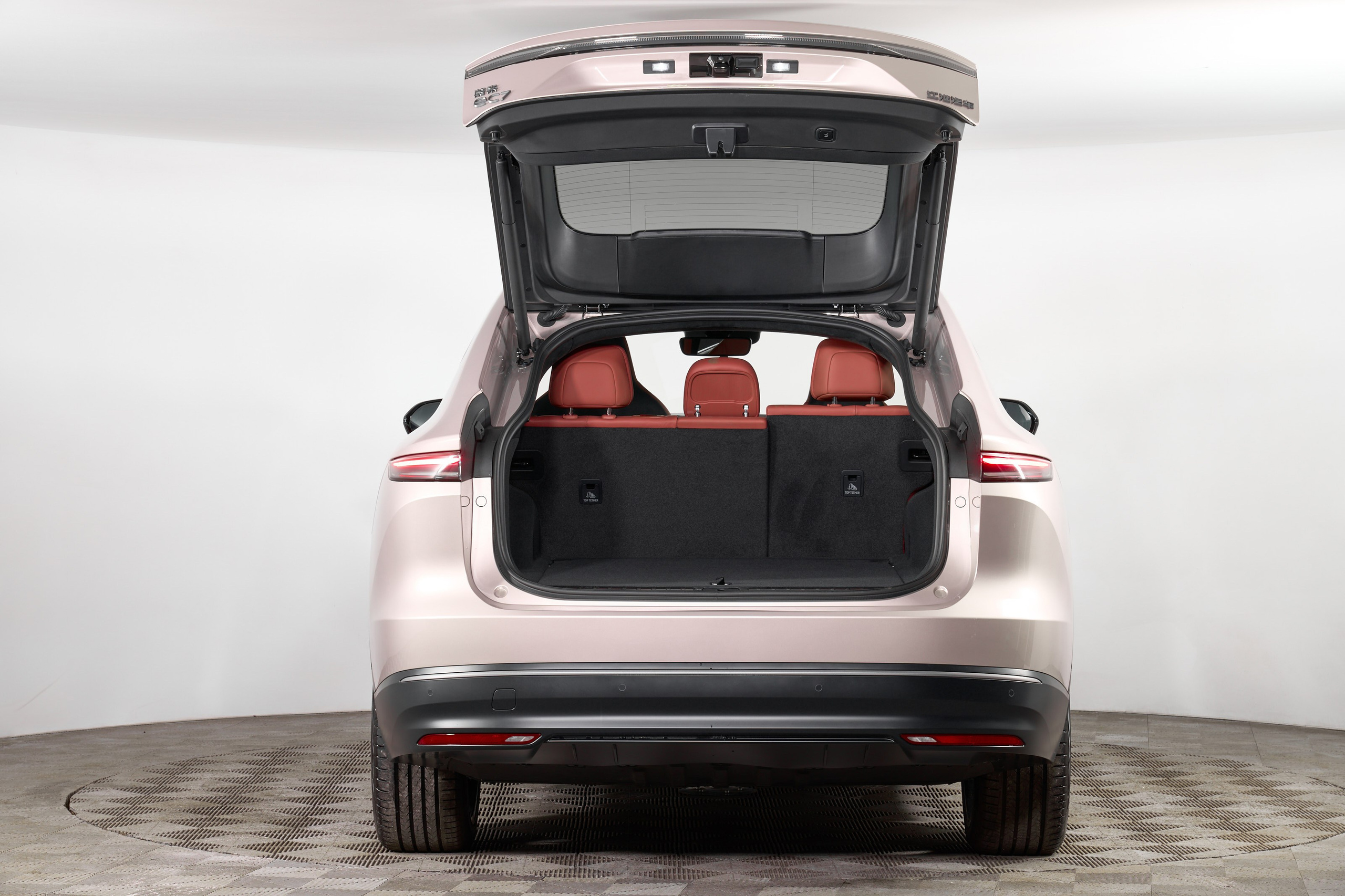 NIO EC7. Фотограф Николай Прокофьев модельные тесты в Москве