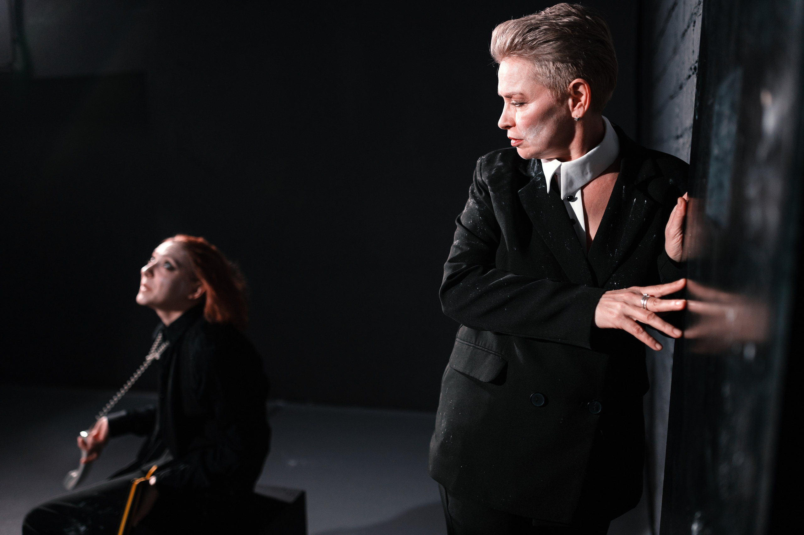 Спектакль «ЧЕЛОВЕЧКИ». Арт-пространство «Свои». Профессиональная фотосессия в Краснодаре | Фотограф Денис Труфанов