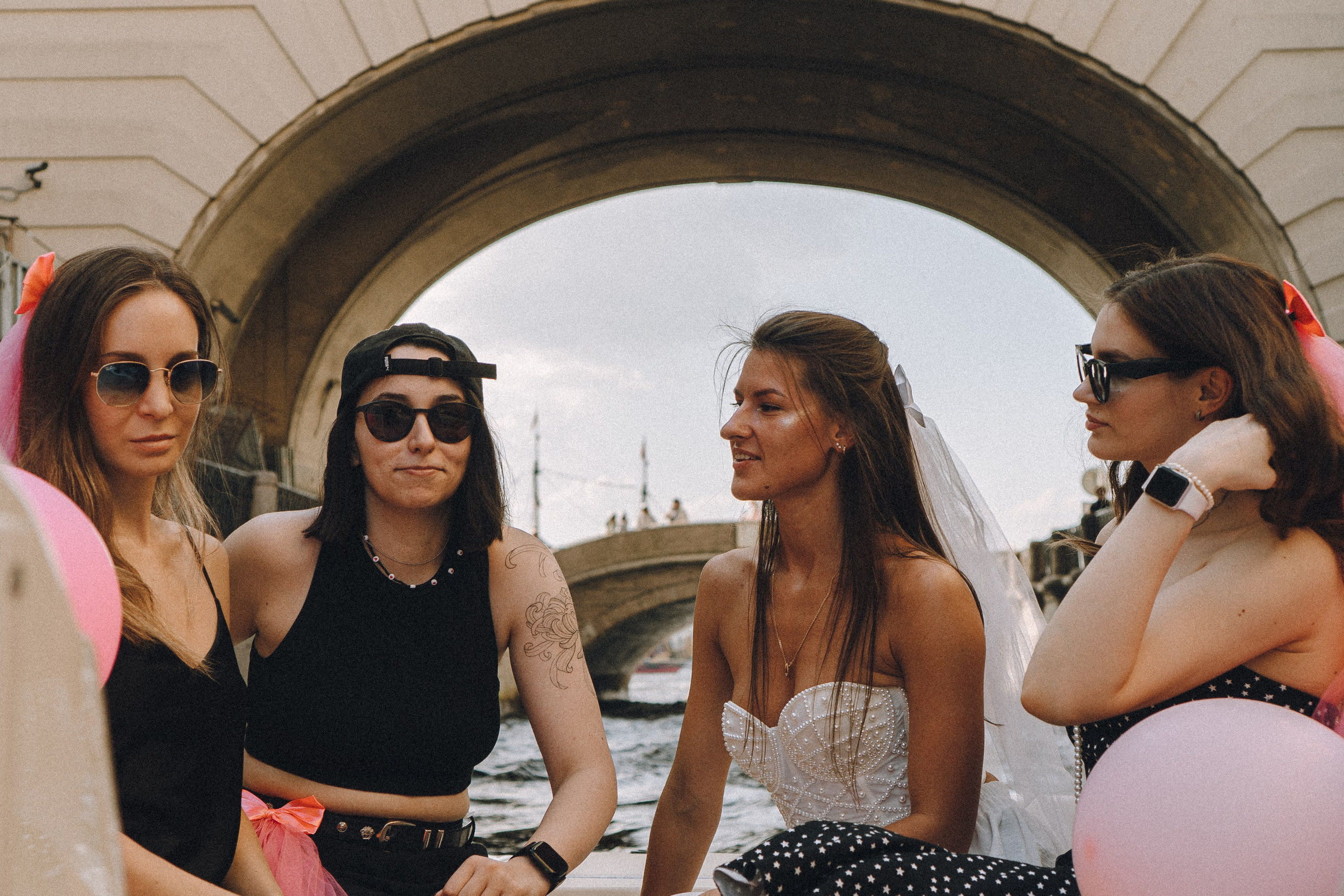 ДЕВИЧНИК НА КАТЕРЕ. Профессиональный фотограф, Санкт-Петербург — Виктория Богомолова