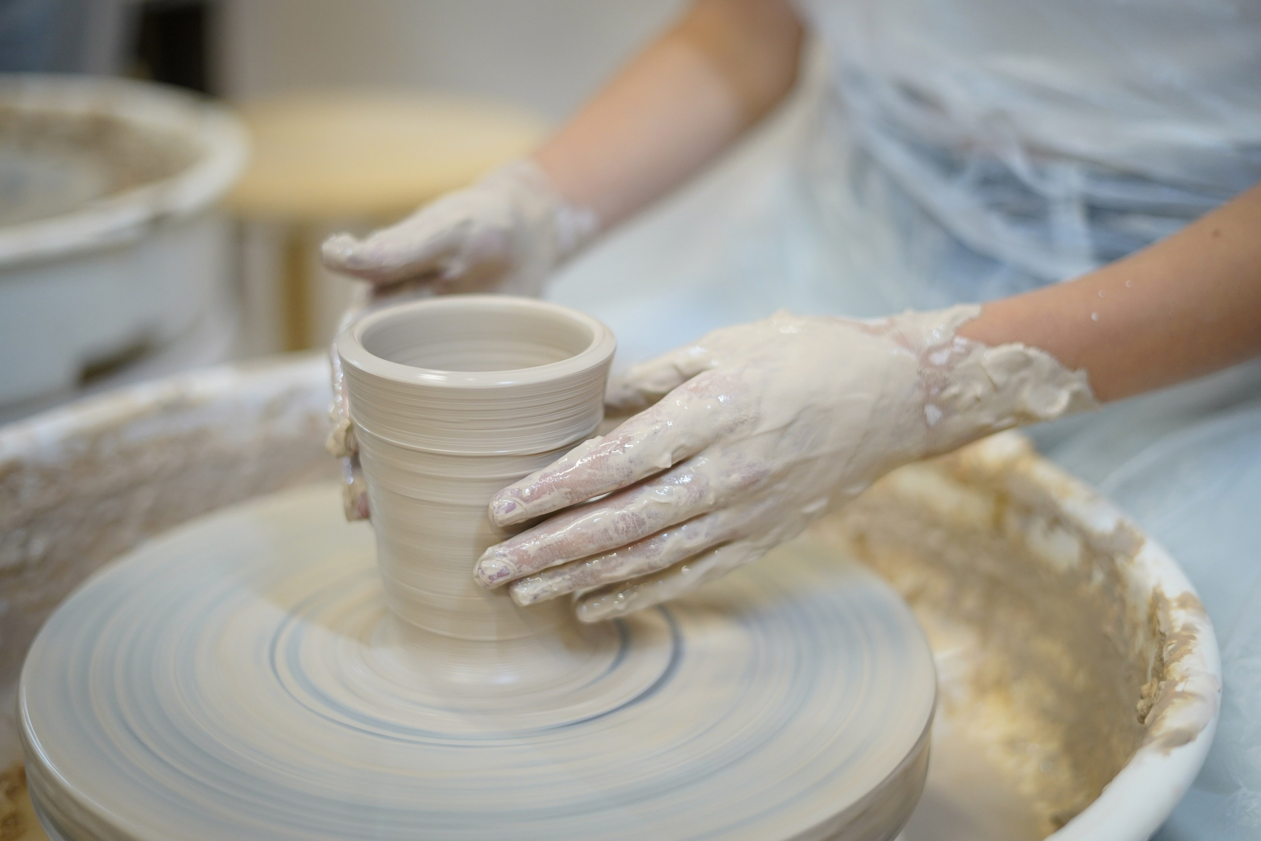 Сьемка в гончарной мастерской. Главная