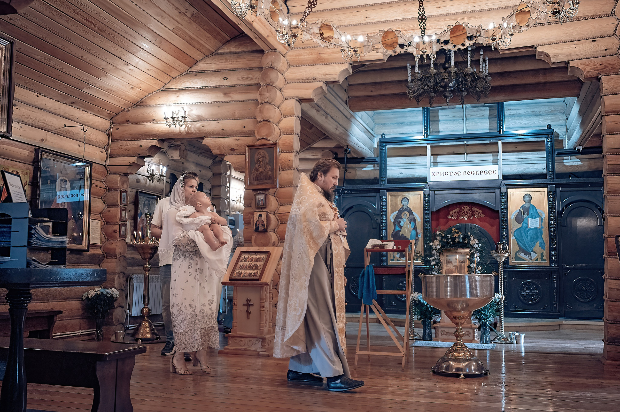 Крещение Витюши в храме священномученника Амфилохия. Фотографы крещения/венчания  Красноярск Татьяна и Вячеслав Переваловы