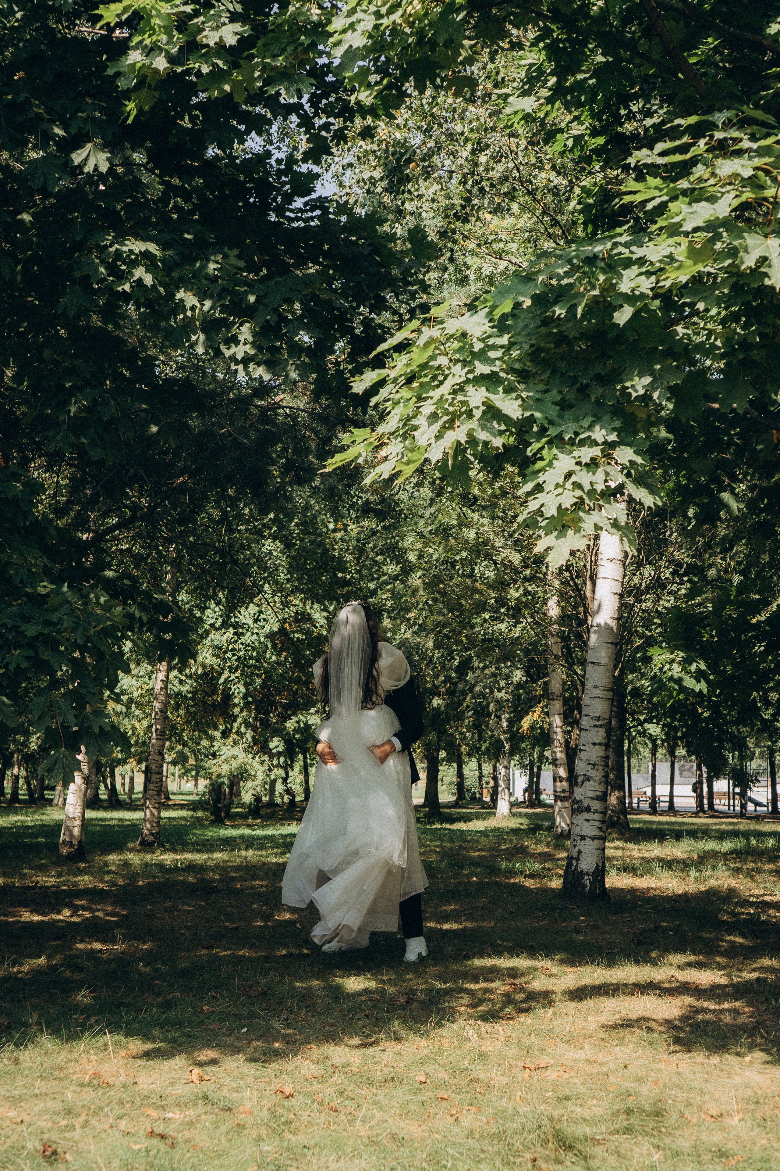 СВАДЕБНАЯ СЬЕМК В ПАРКЕ 300-ЛЕТИЯ. Профессиональный фотограф, Санкт-Петербург — Виктория Богомолова