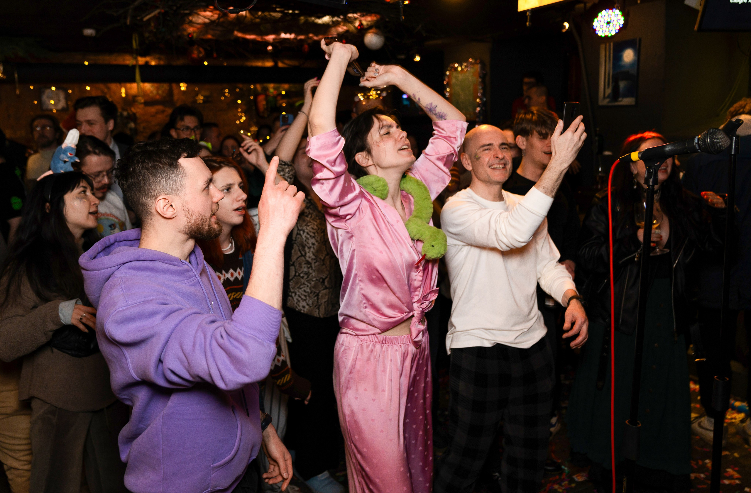 Новый год, новый год в баре Санкт-Петербург, новый год в музыкальном баре Дебошир Санкт-Петербург, новый год в Санкт-Петербурге, бар Дебошир, новый год в баре Дебошир в Санкт-Петербурге, новогодний корпоратив, корпоратив в баре Санкт-Петербург 