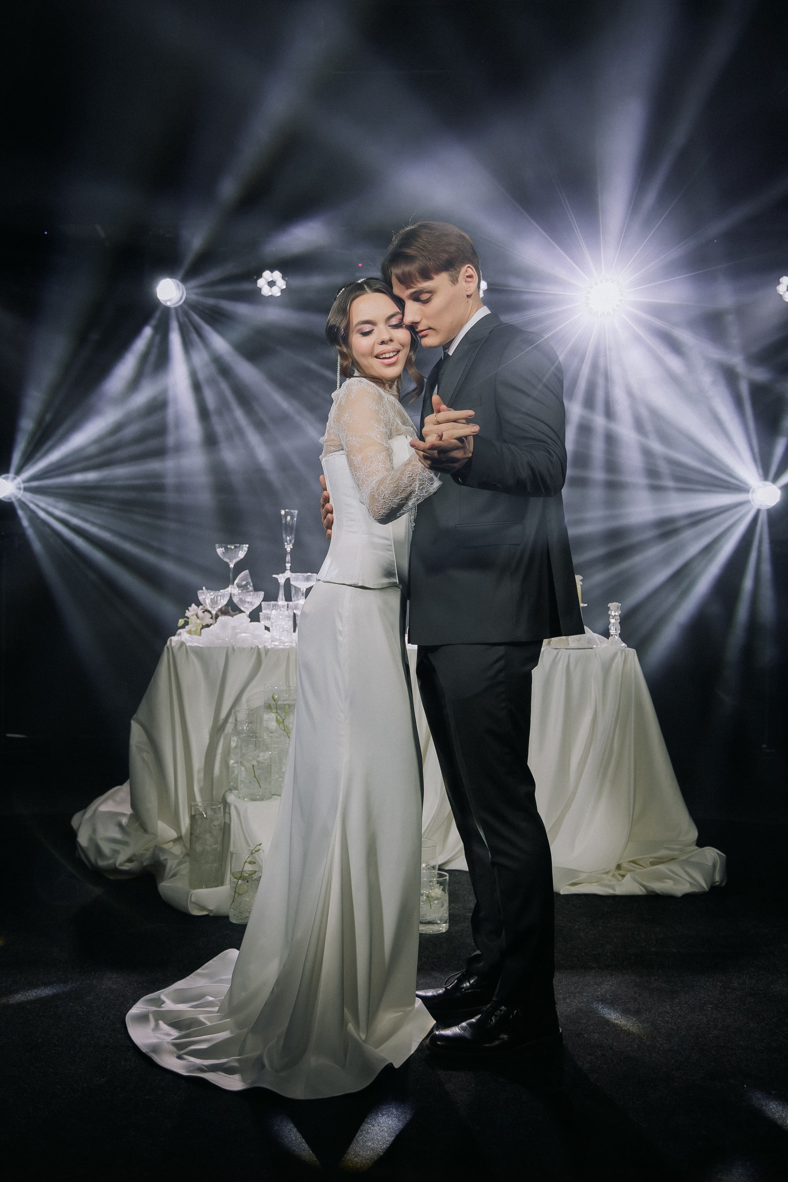 Мария & Александр. Любовь со светом. Свадебная фотография. Арина Рубах